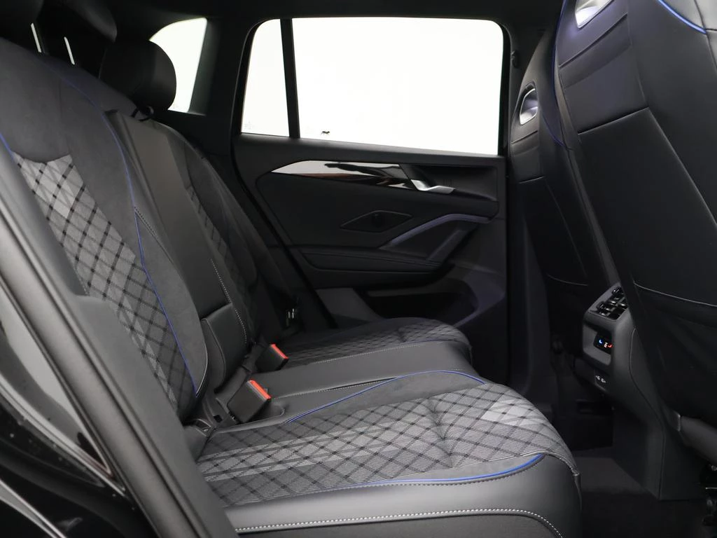 Volkswagen-Tiguan-image-12