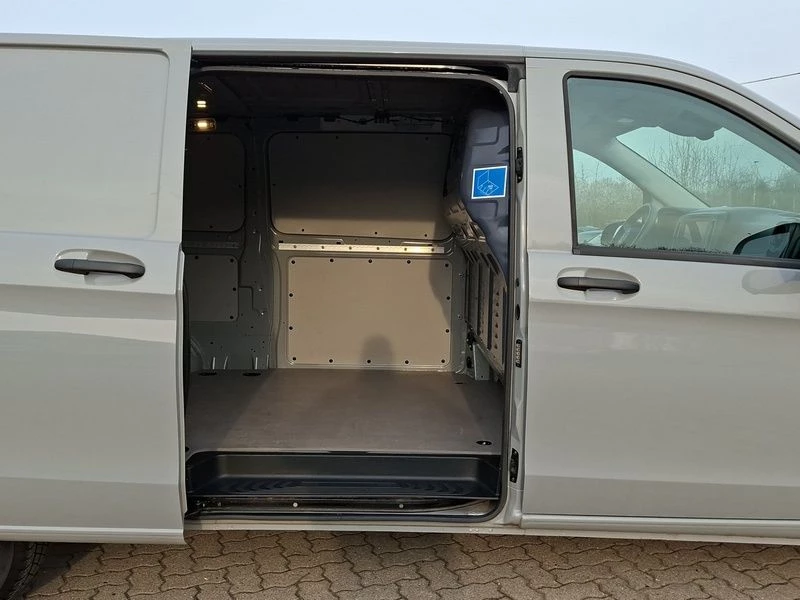 Mercedes-Benz Vito 116 EXTRALANG NEUES MODELL AHK NAVI KAM TEM