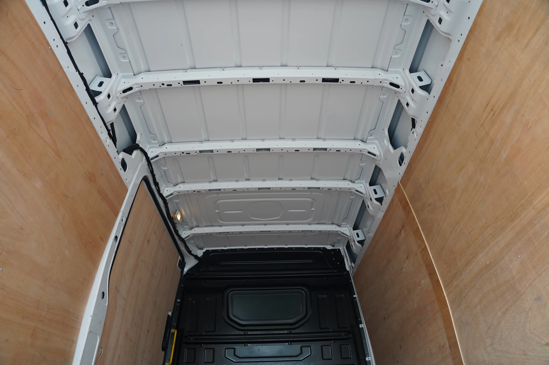 Volkswagen-Crafter-image-32