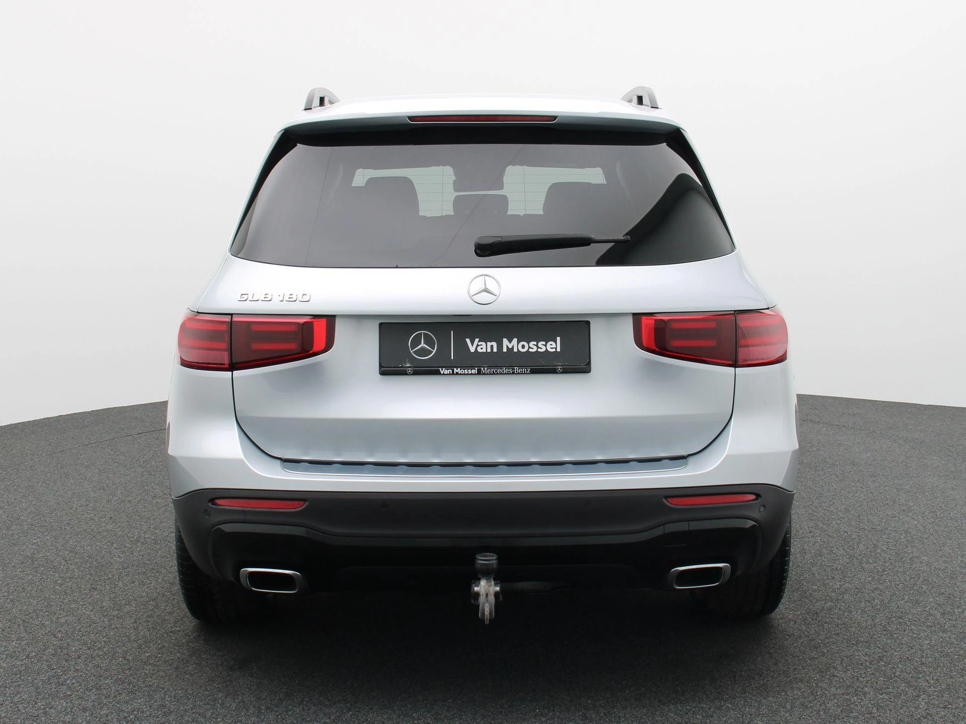 Mercedes-Benz GLB 180 Luxury Line + CARPLAY + TREKHAAK + NIGHTPAKKET +