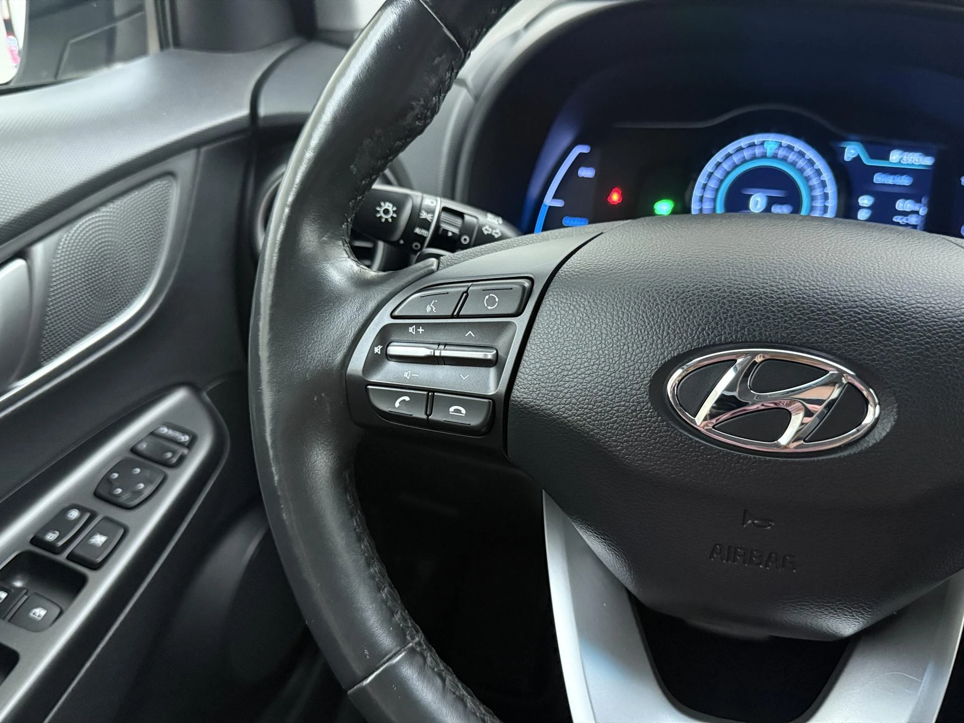 Hyundai-Kona-image-13