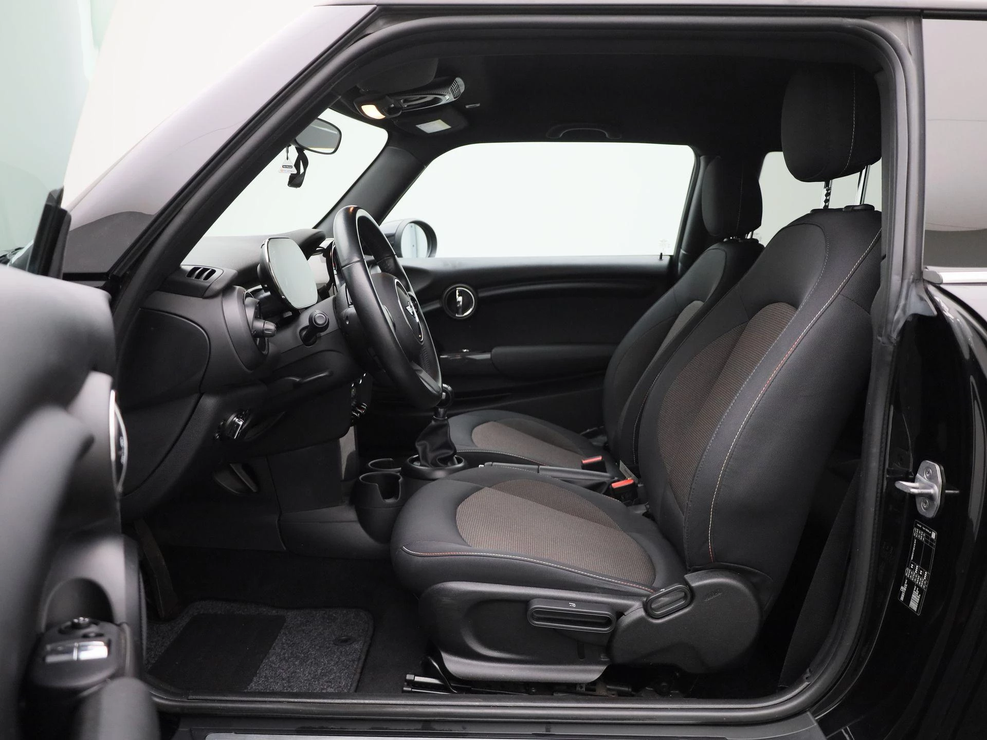 MINI-Cooper-image-10