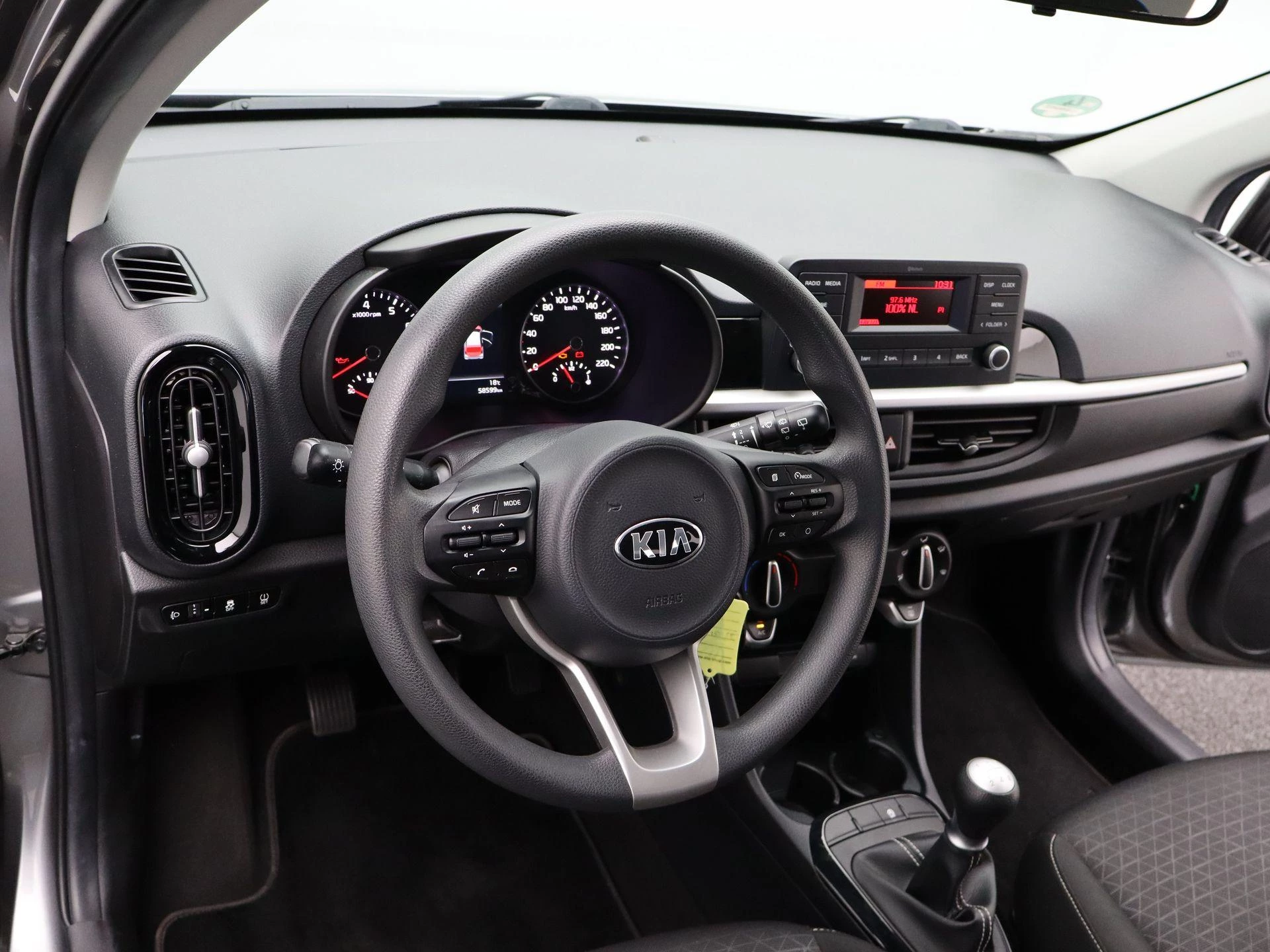 Kia-Picanto-image-25