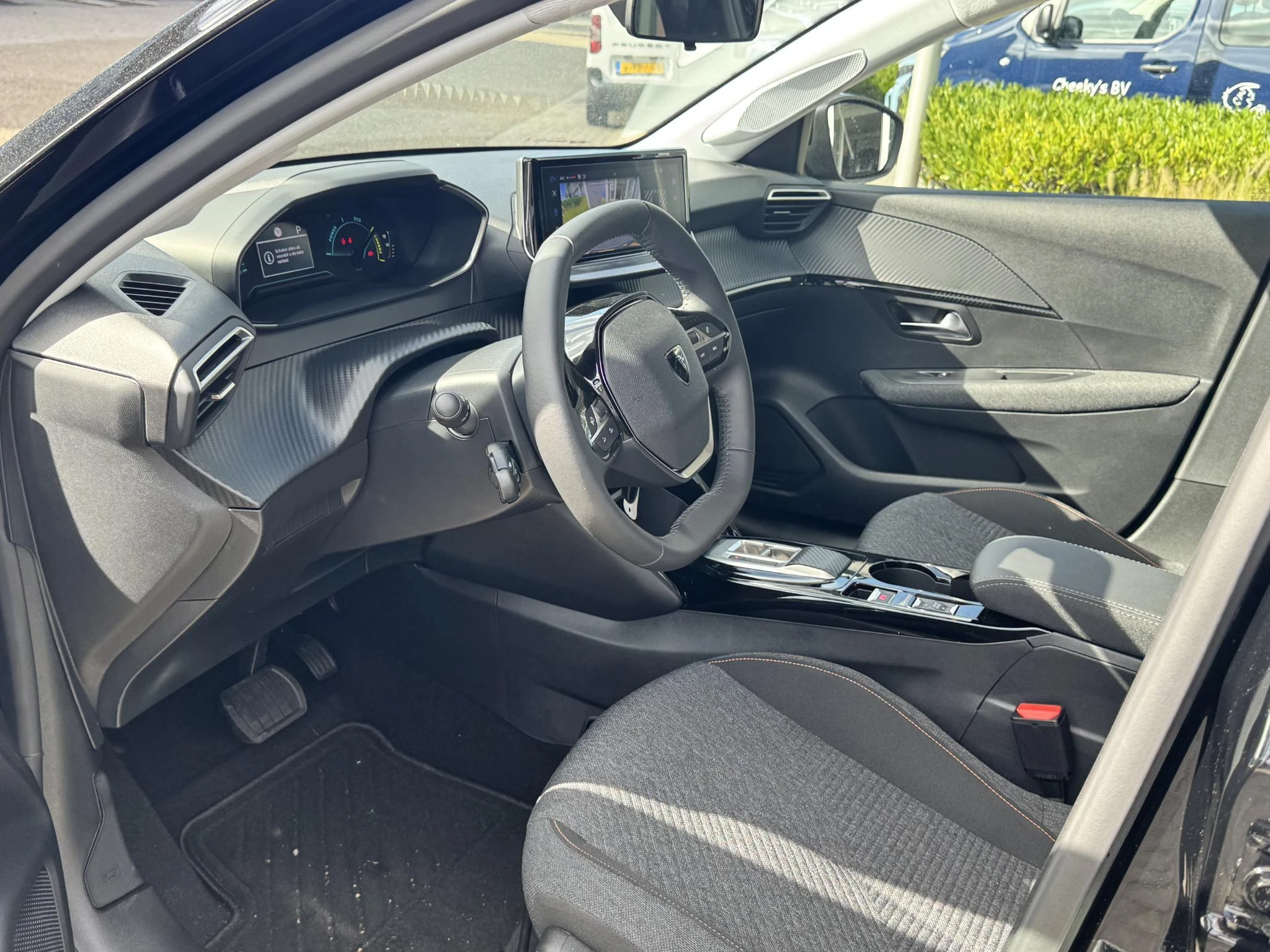 Peugeot-208-image-23