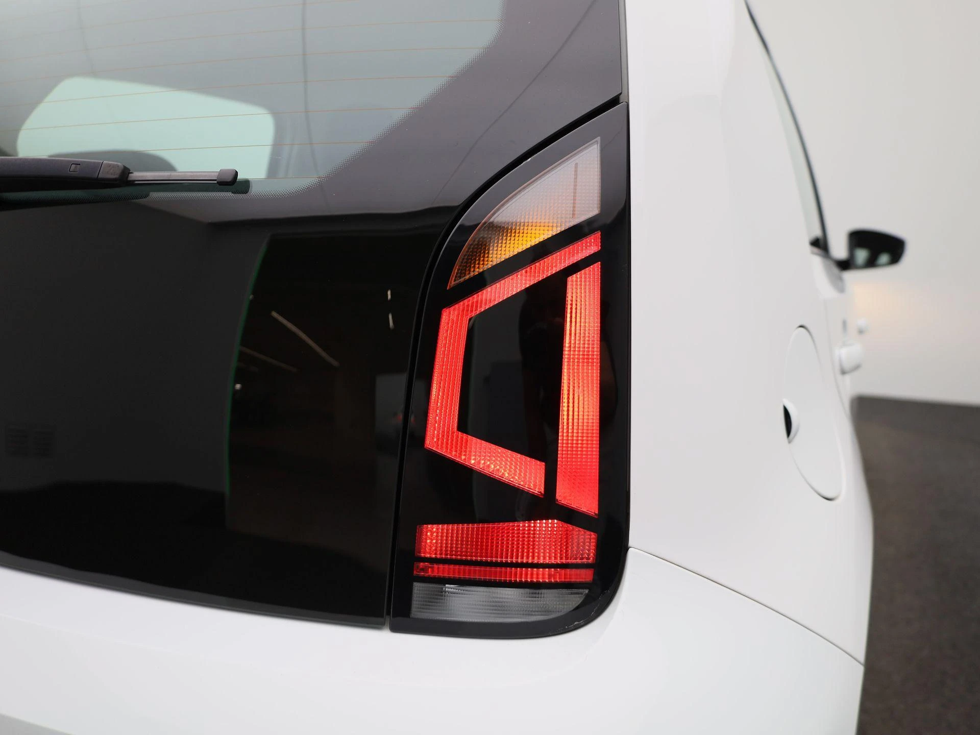 Volkswagen-up!-image-22