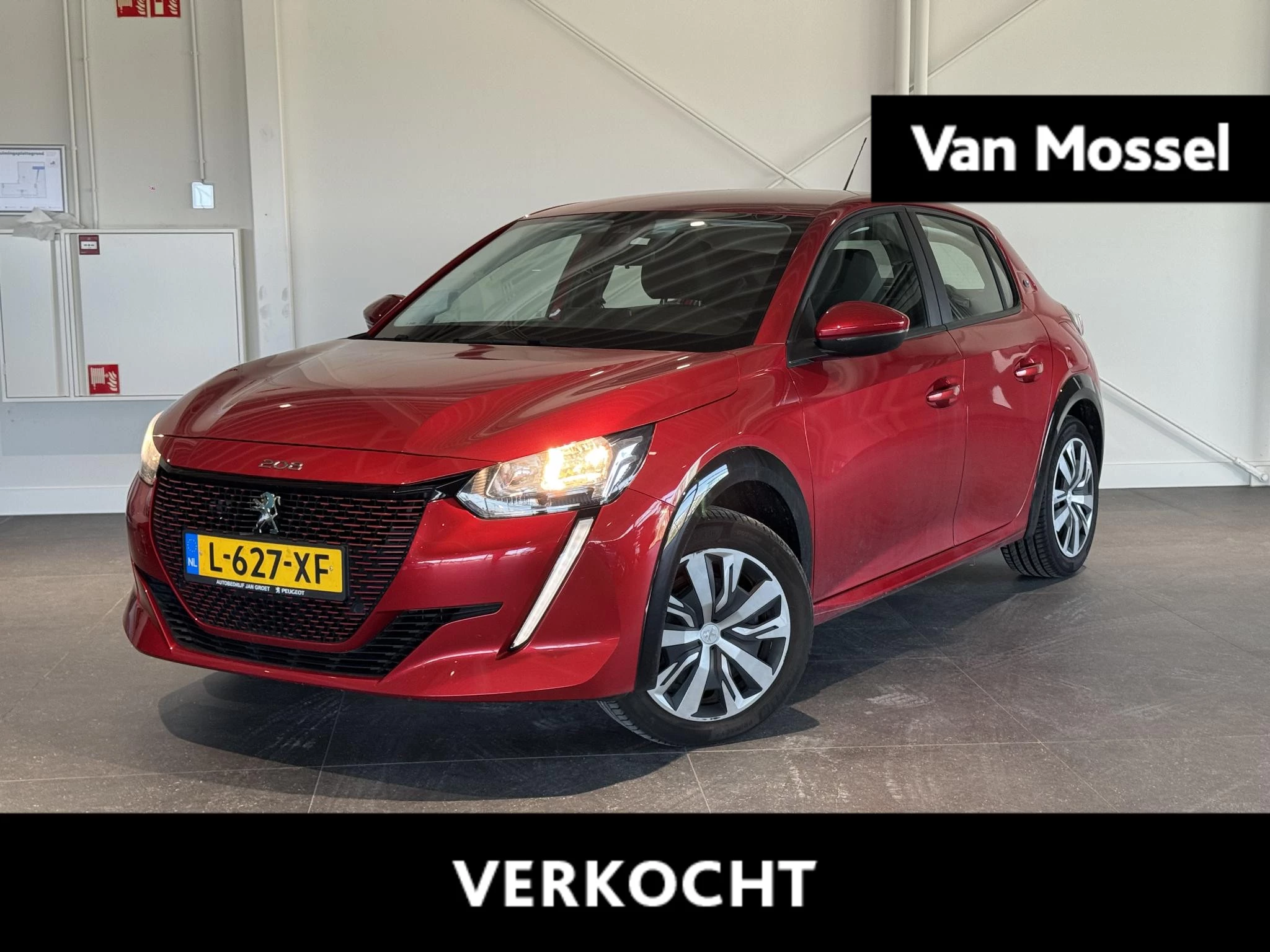 Peugeot-e-208-image-0