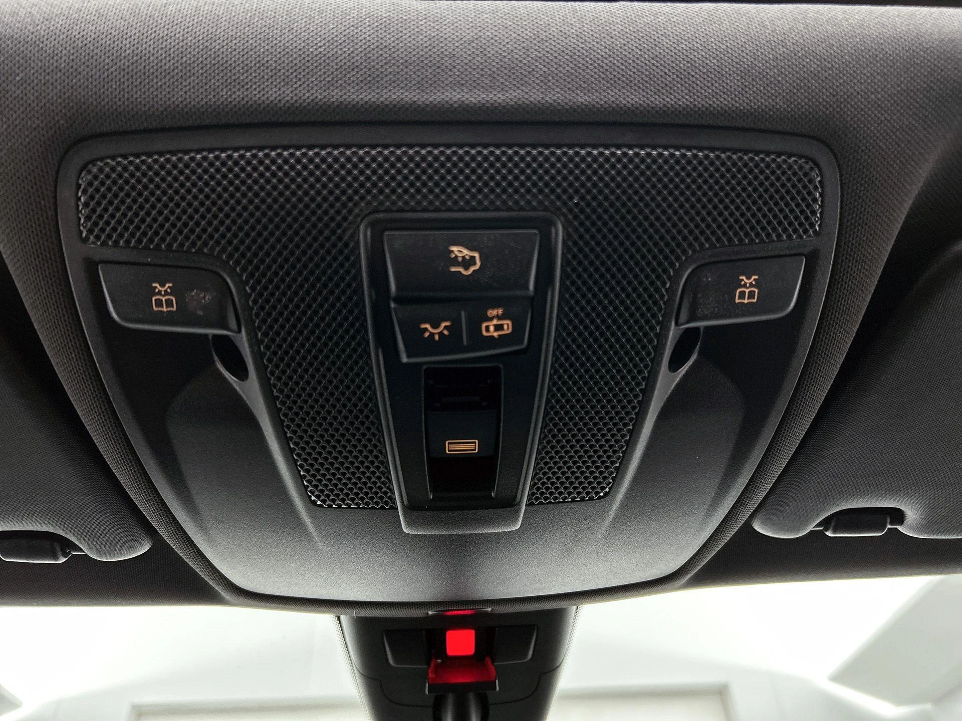 Mercedes-Benz-B-Klasse-image-13