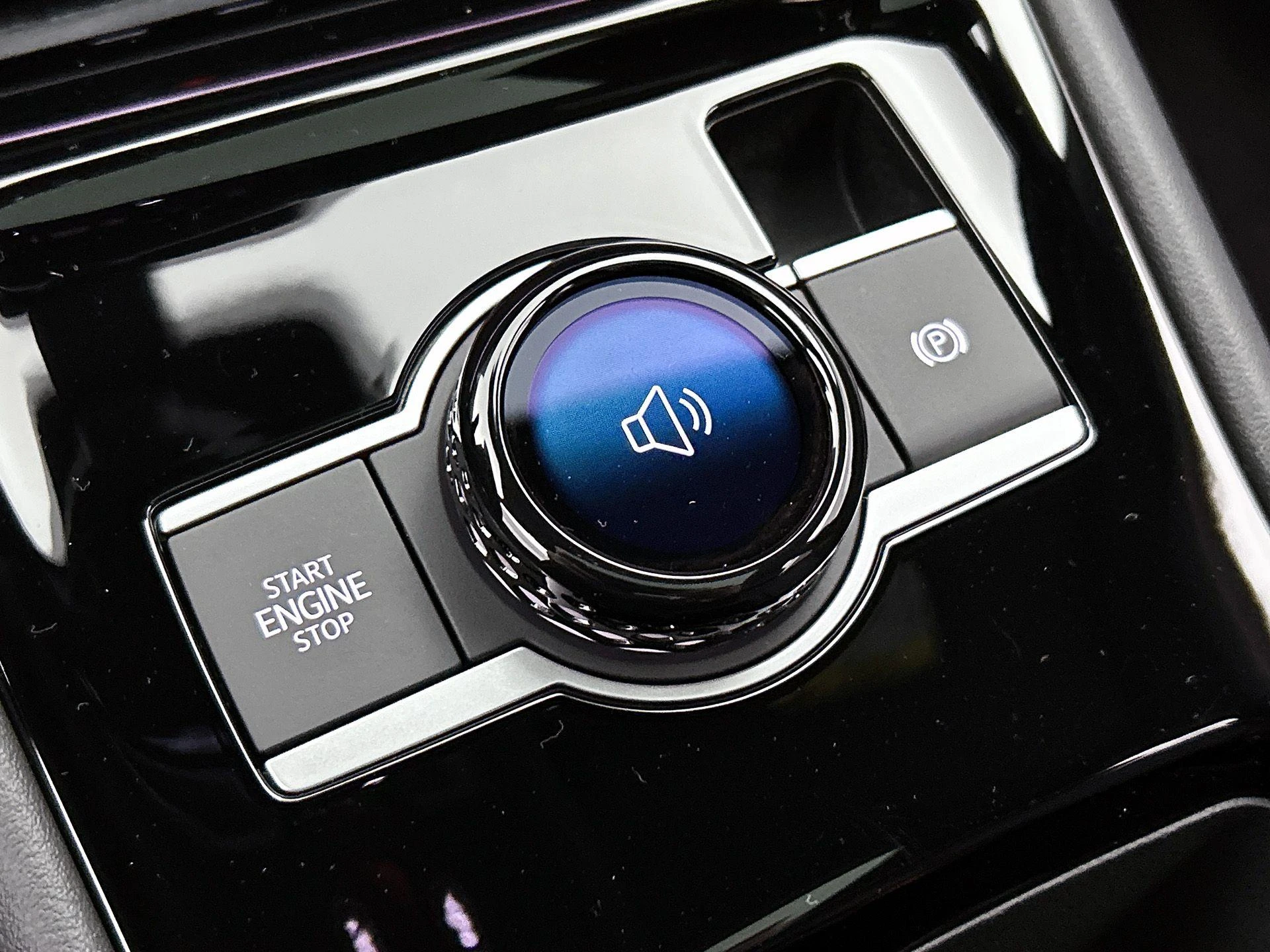 Volkswagen-Tiguan-image-10