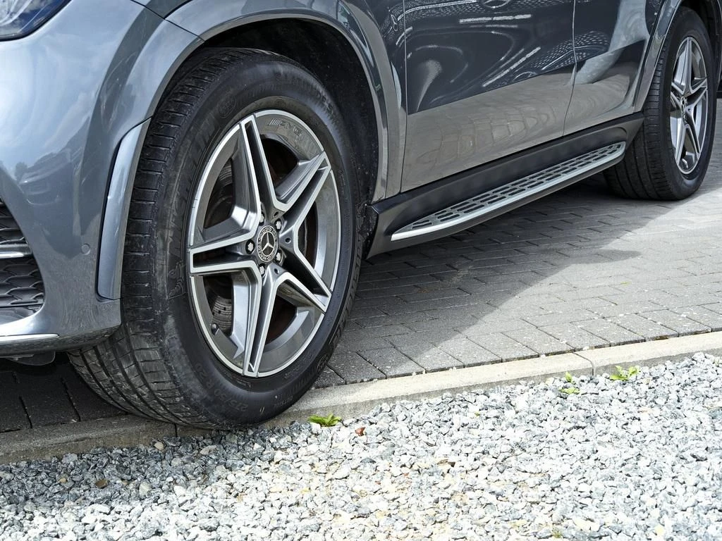 Mercedes-Benz-GLE 350 e-image-6