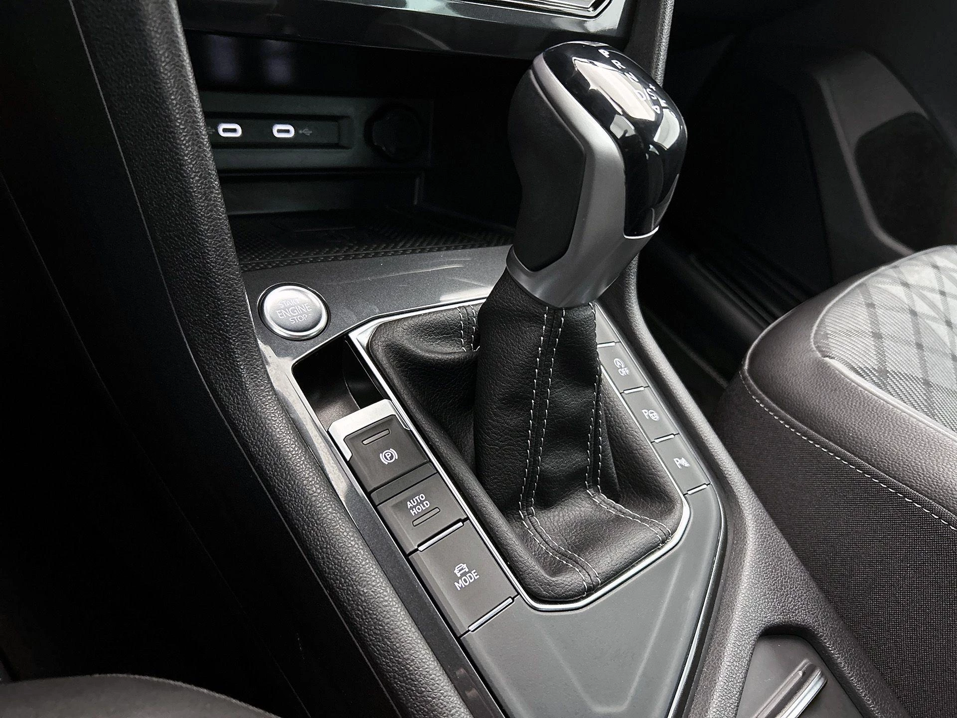 Volkswagen-Tiguan-image-9