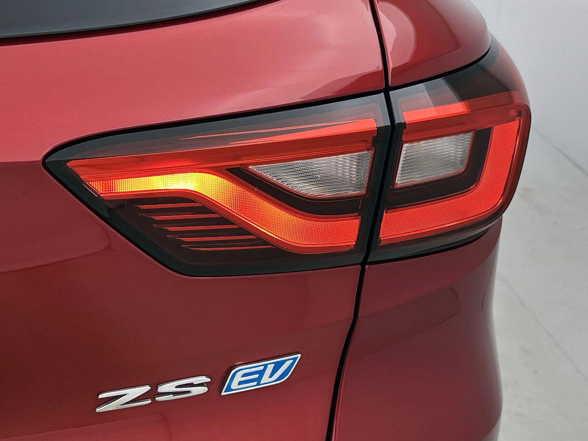 MG-ZS EV-image-13