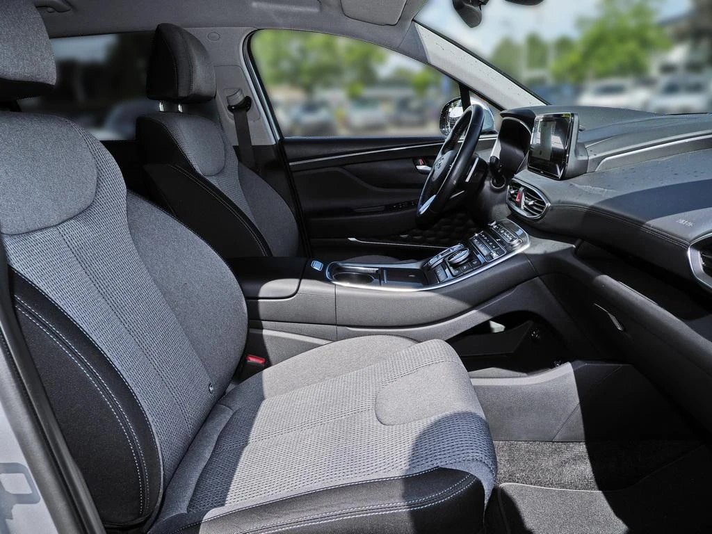 Hyundai-Santa Fe-image-12