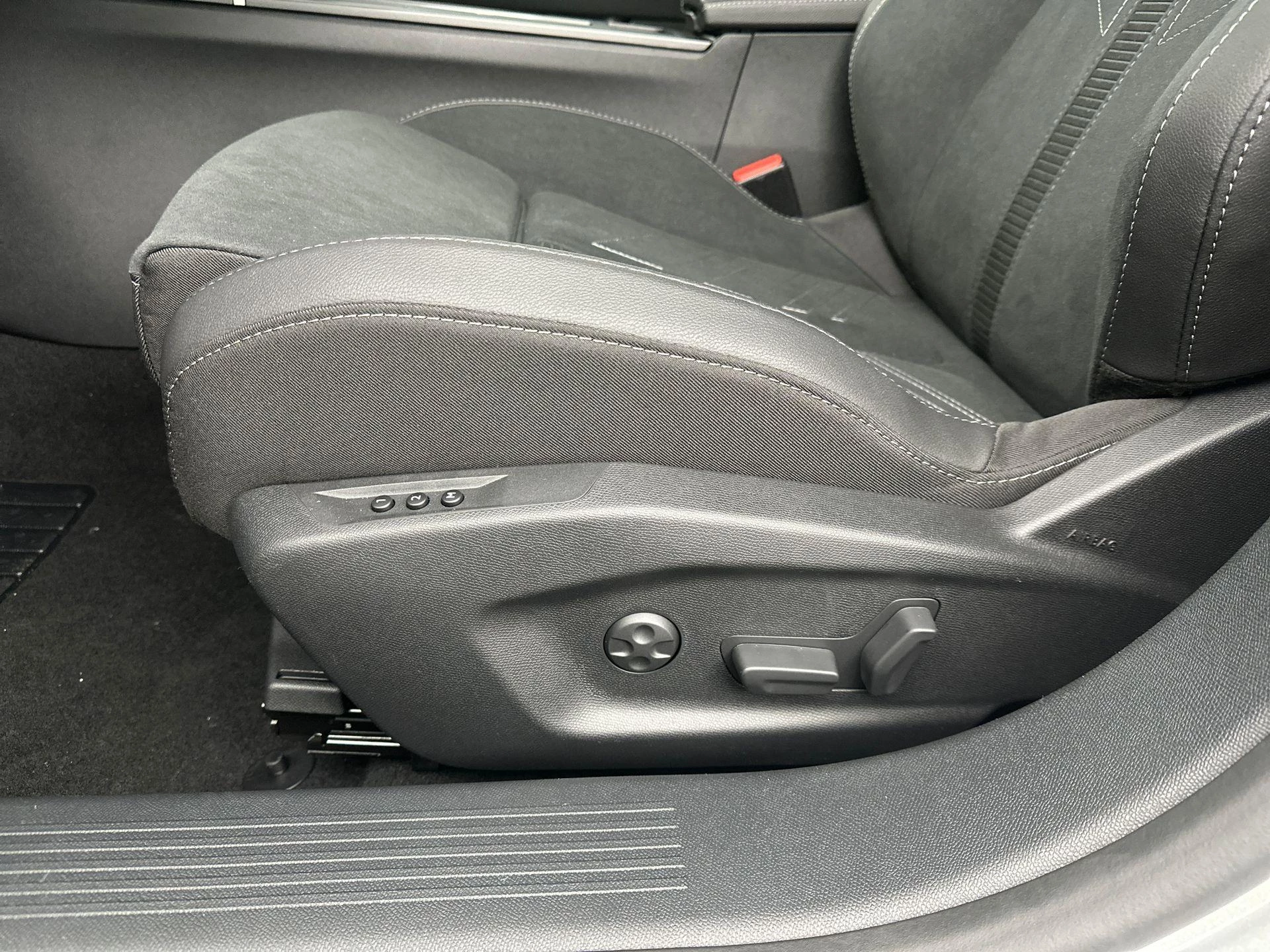 Opel Astra Sports Tourer 1.6 Turbo Plug In Hybrid Ultimate
