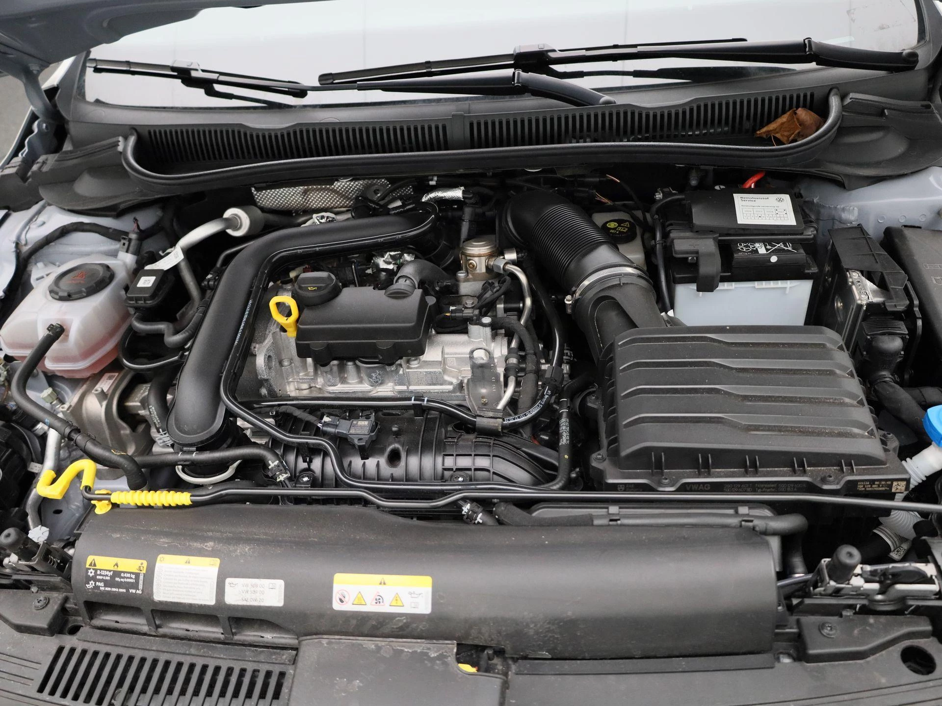Volkswagen-Polo-image-38