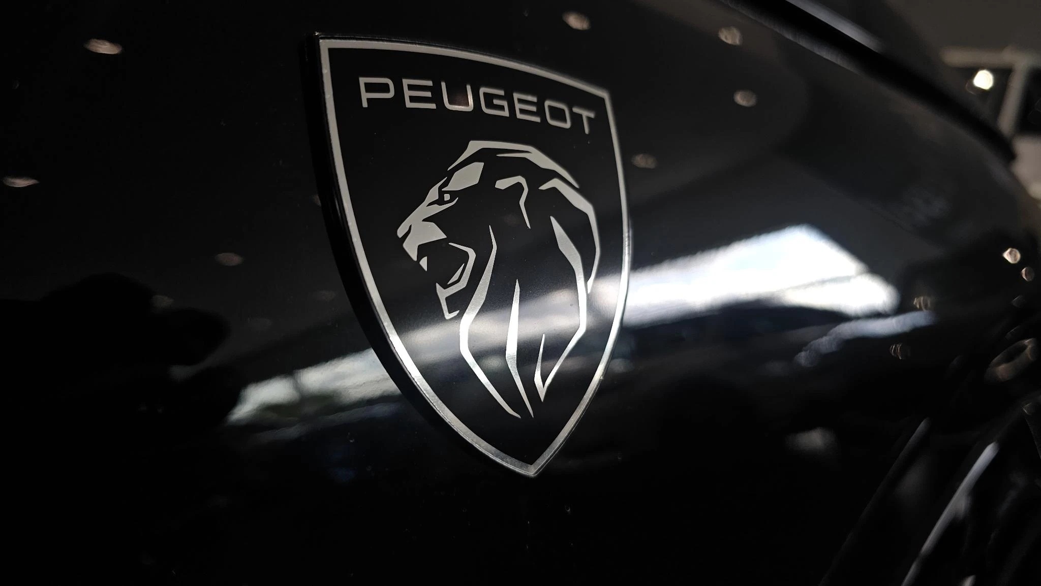 Peugeot-e-5008-image-31