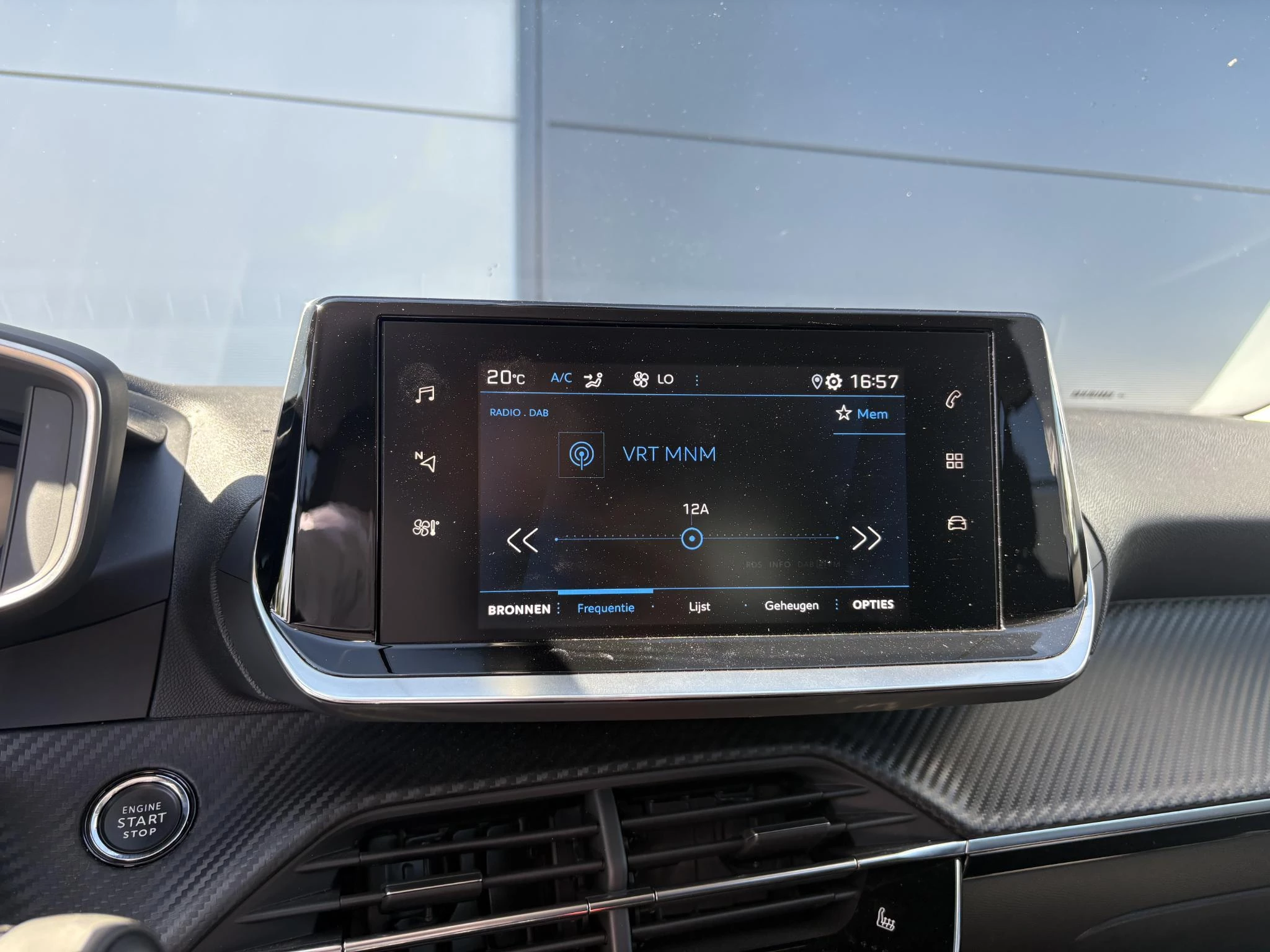 Peugeot-2008-image-16
