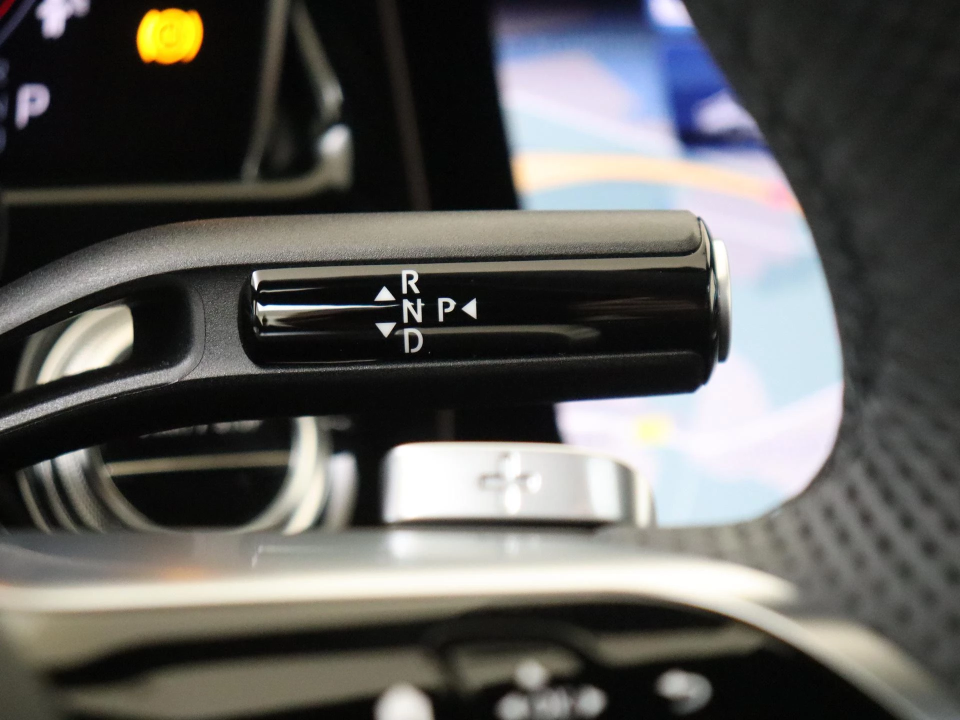 Mercedes-Benz-E-Klasse-image-14