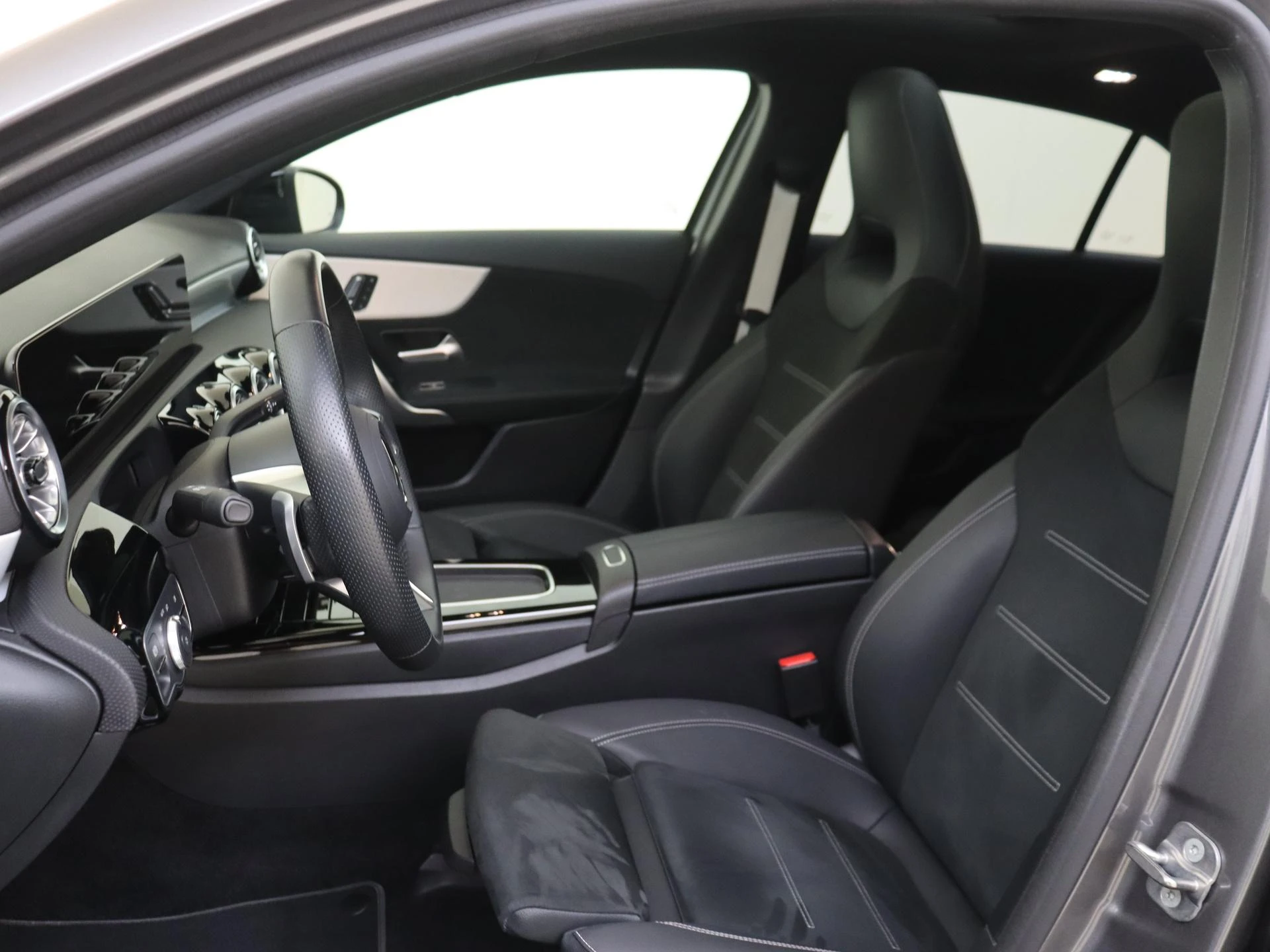 Mercedes-Benz A-Klasse 250 e Business Solution AMG
