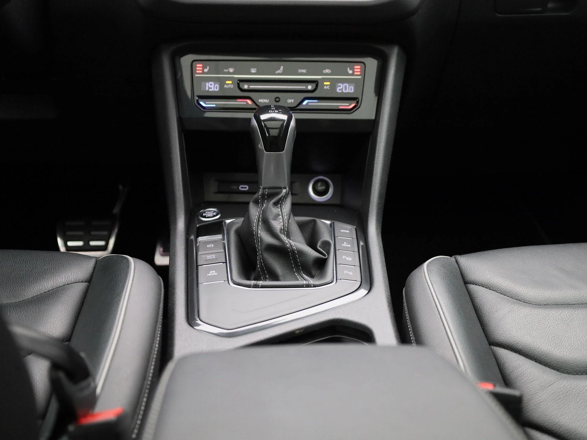 Volkswagen Tiguan 1.4 TSI eHybrid R-Line Business+ 245 PK|