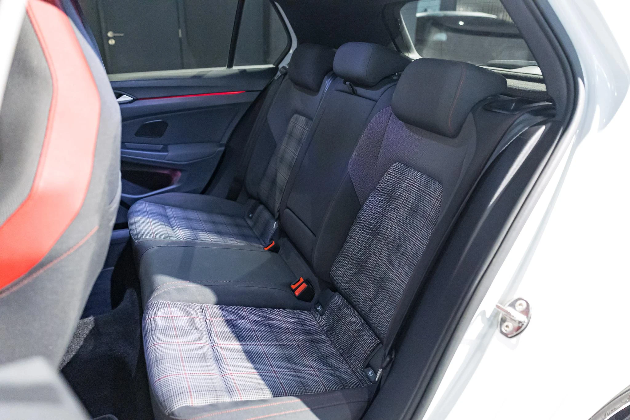 Volkswagen-Golf-image-8