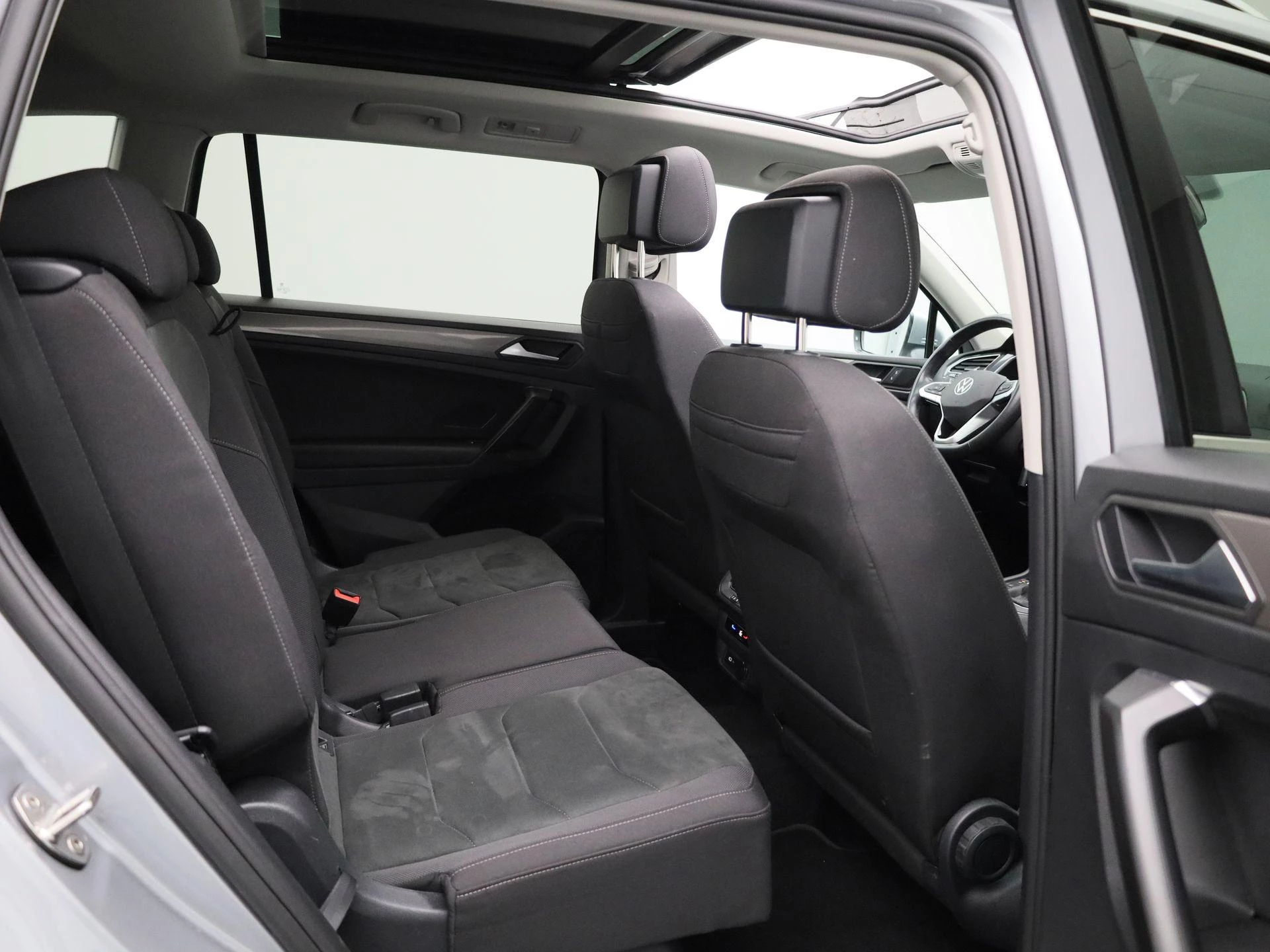 Volkswagen-Tiguan Allspace-image-42