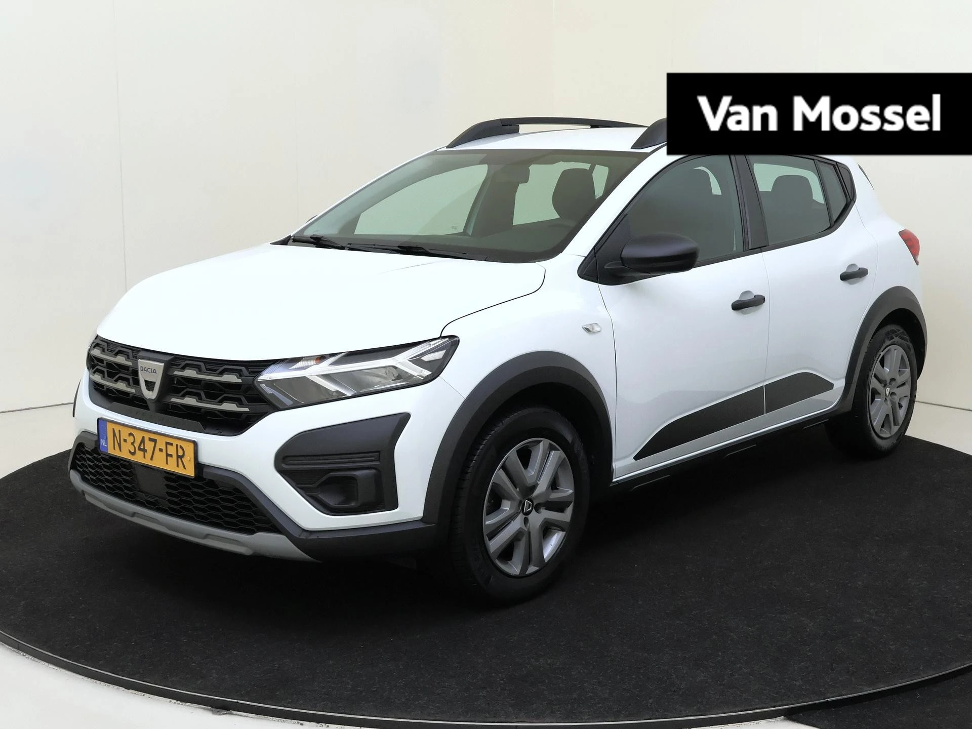 Dacia-Sandero Stepway-image-0