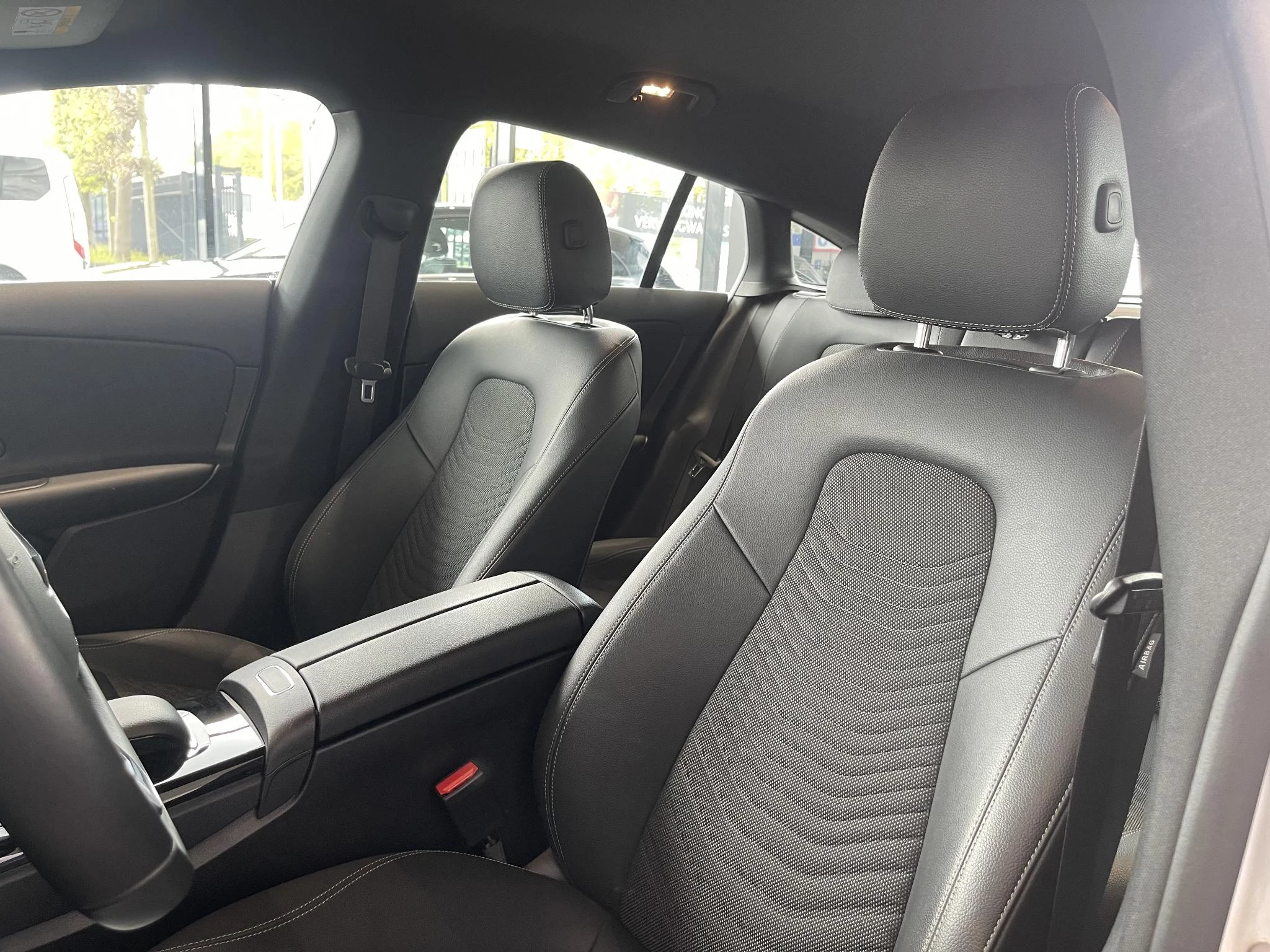 Mercedes-Benz CLA 180 d Shooting Brake Business Line + TREKHAAK +