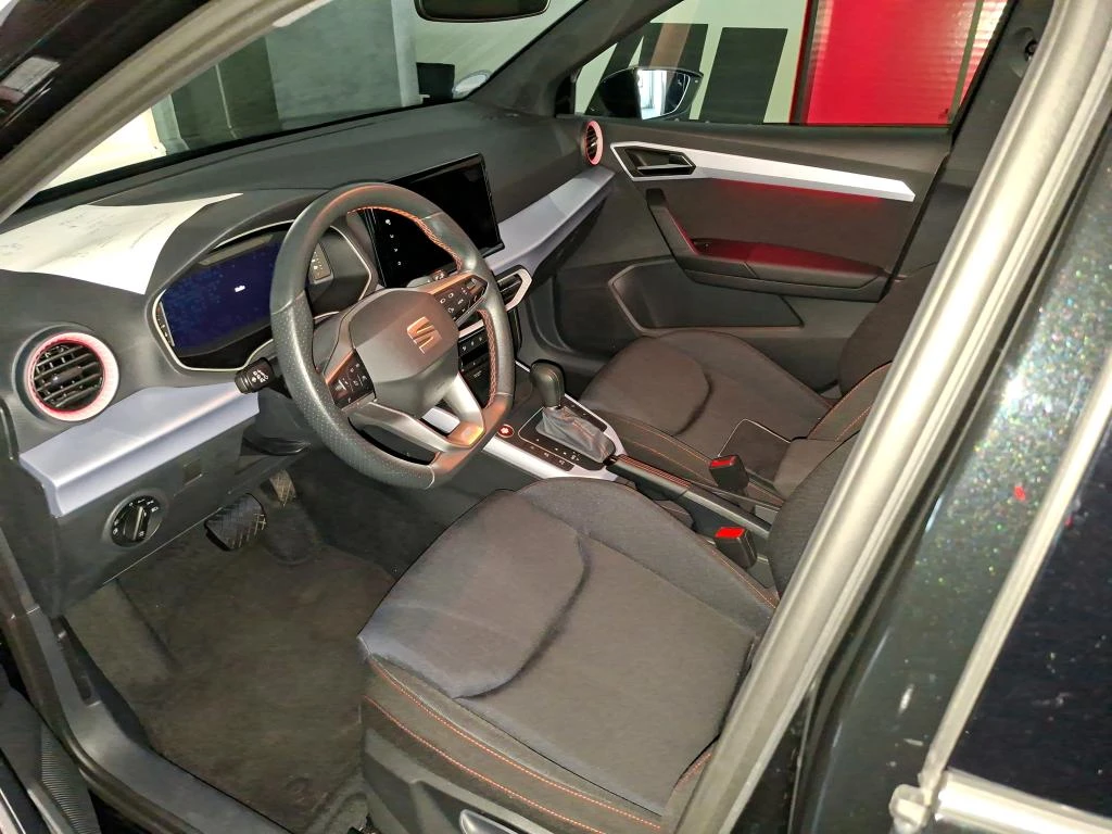 SEAT-Arona-image-2