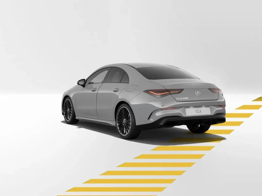 Mercedes-Benz-CLA 200-image-4