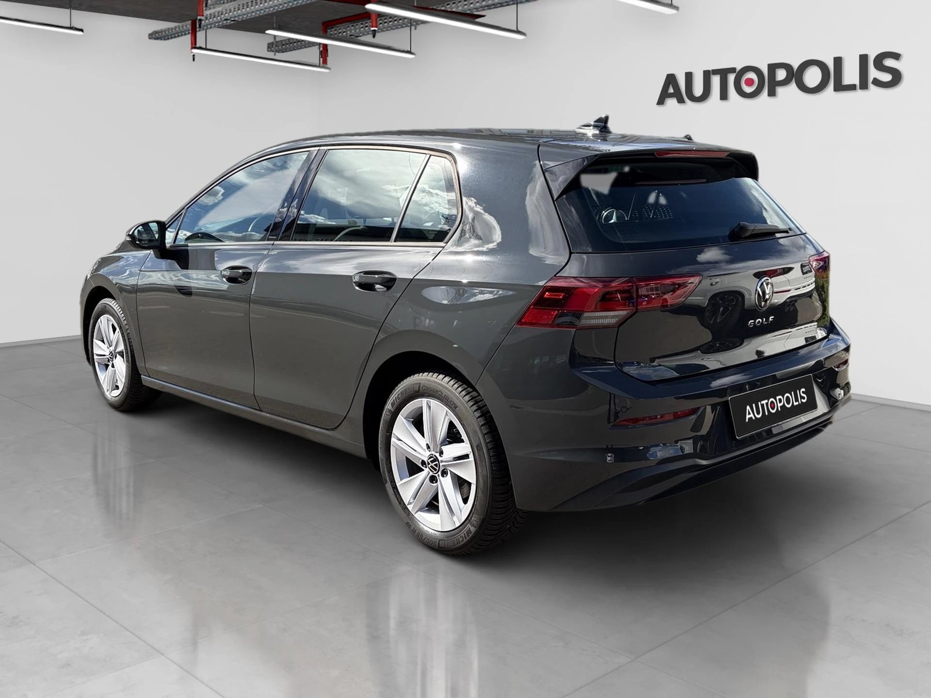 Volkswagen-Golf-image-8