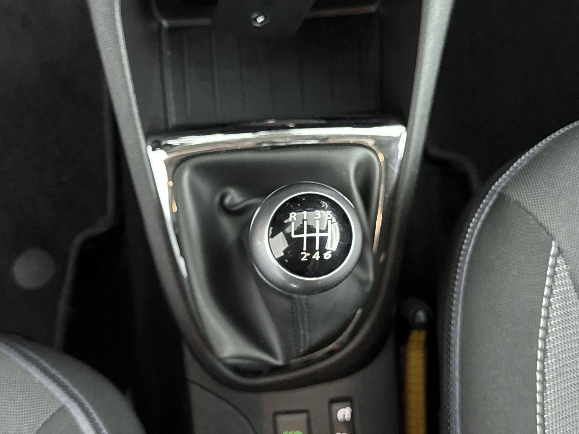 Renault-Captur-image-22