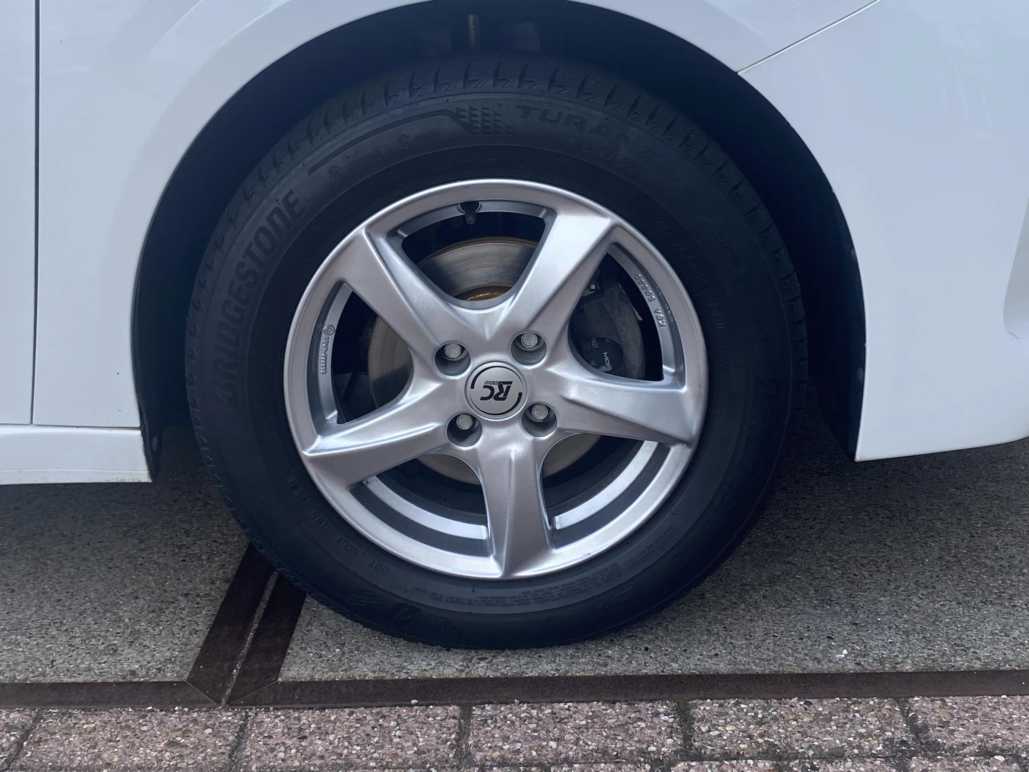 Peugeot-208-image-18