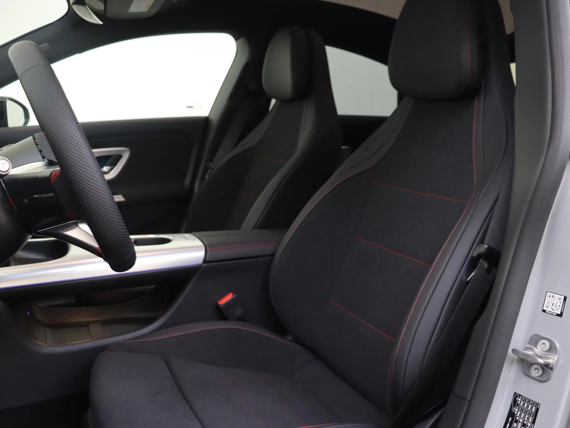 Mercedes-Benz-CLA-image-13