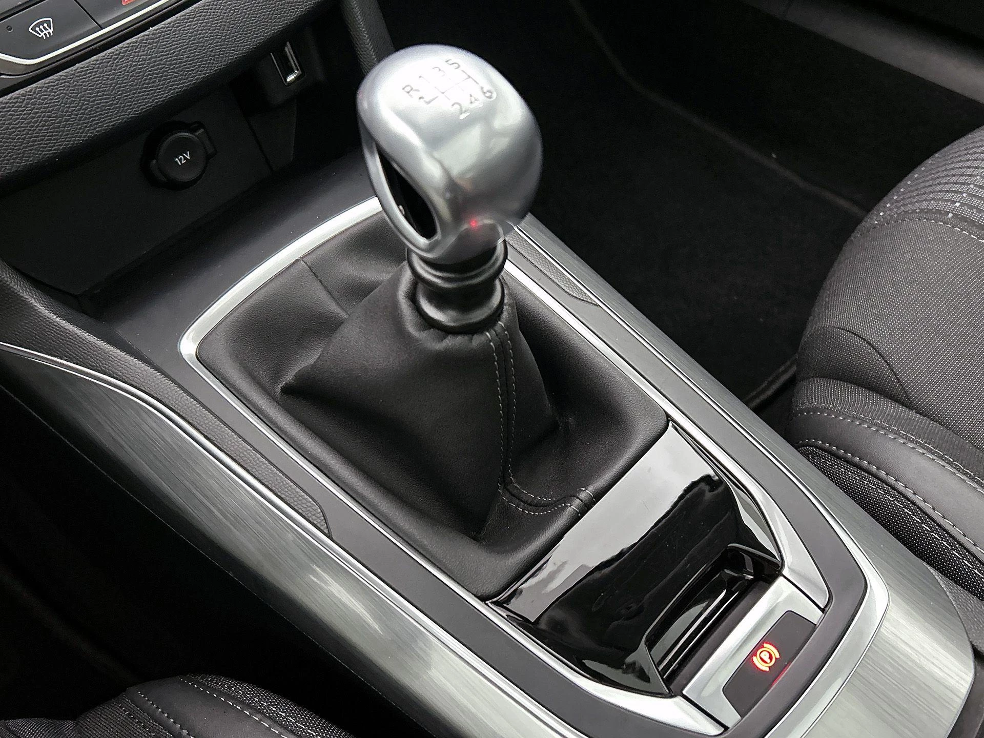 Peugeot-308-image-11