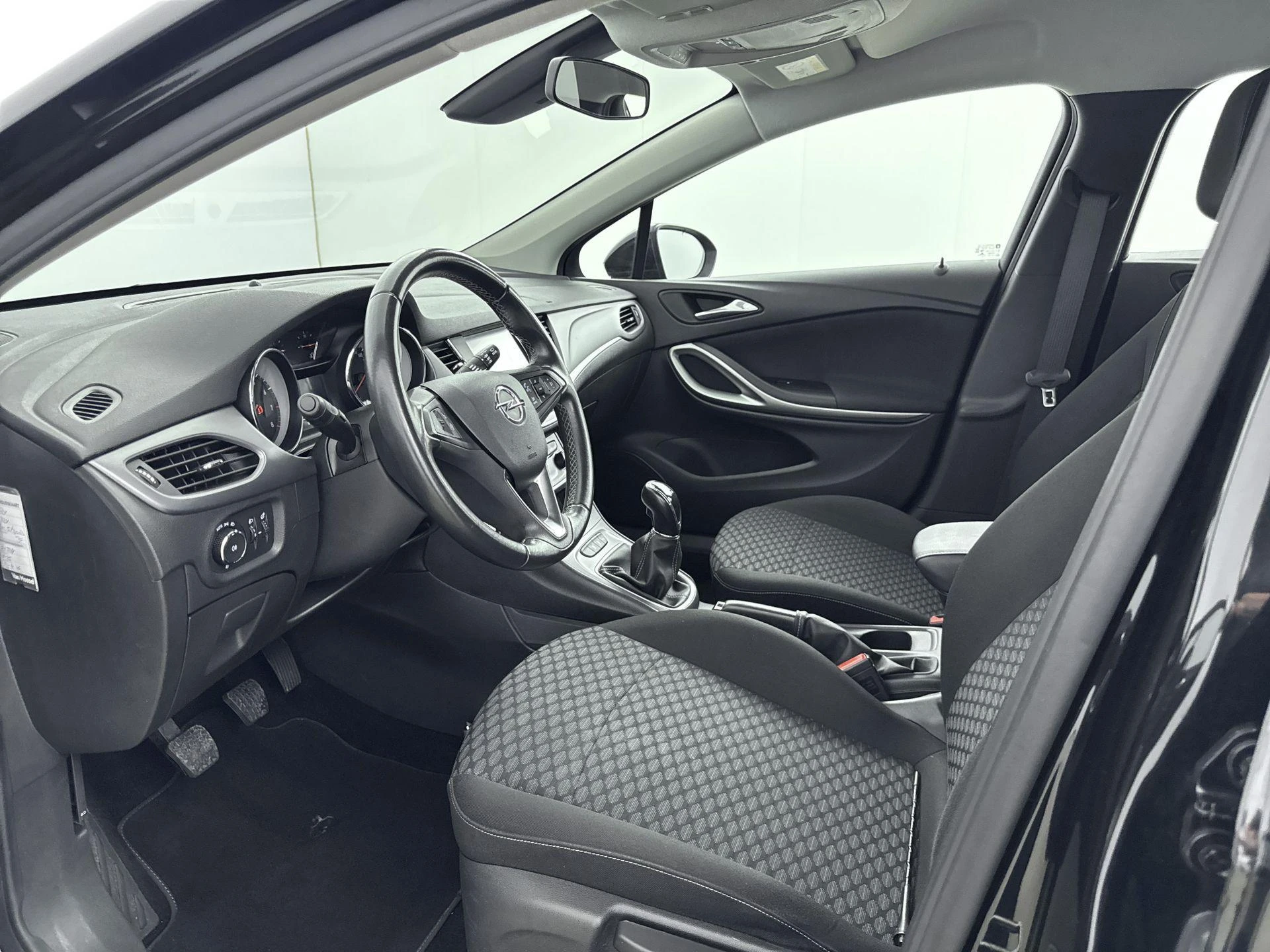 Opel-Astra-image-8