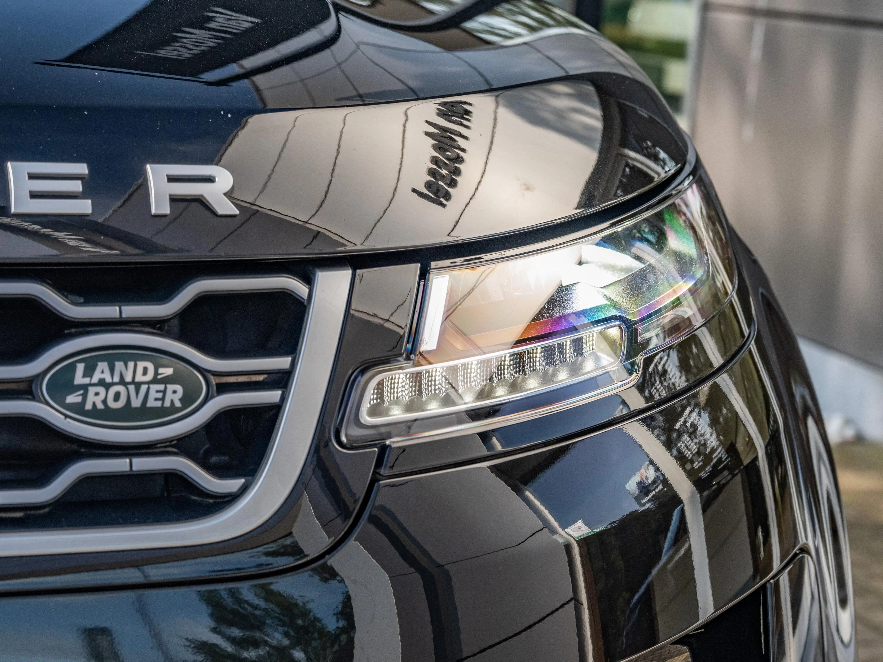 Land Rover-Range Rover Evoque-image-21