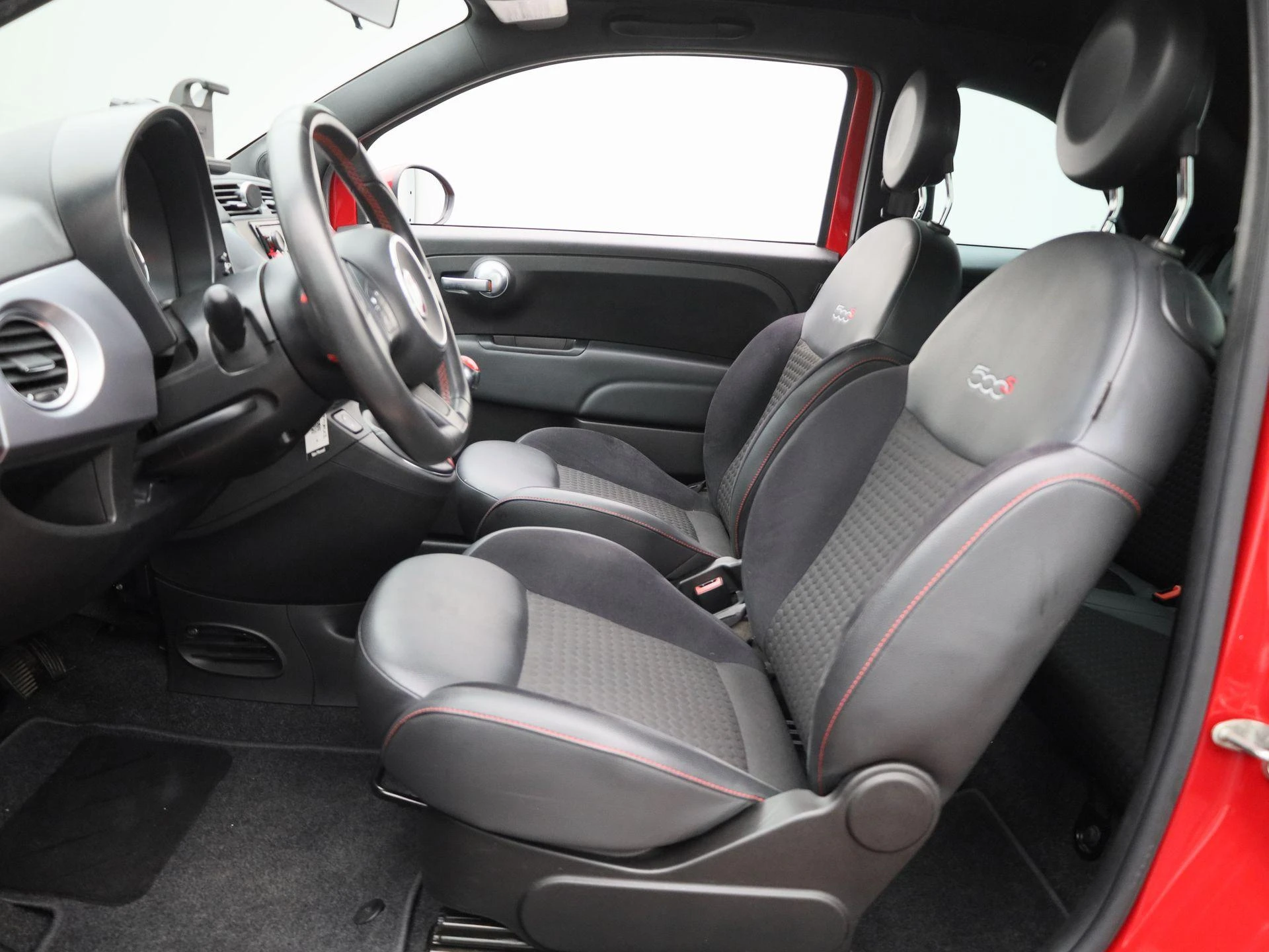 Fiat-500C-image-9