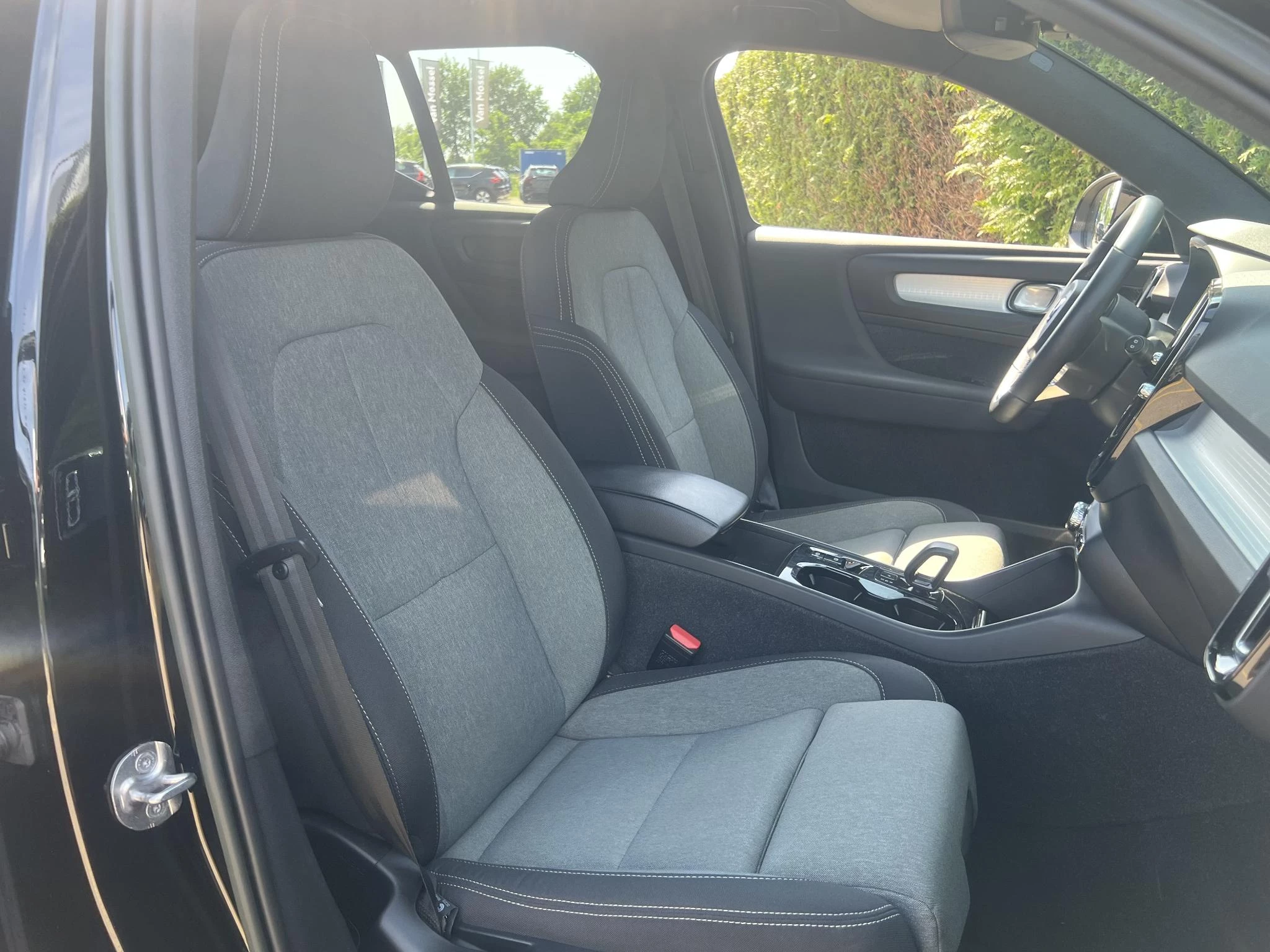 Volvo-XC40-image-11