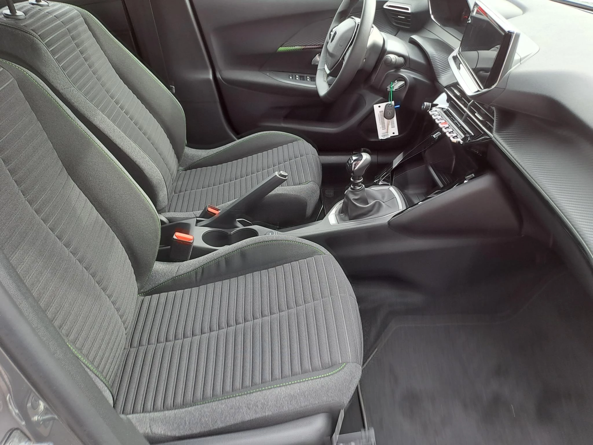 Peugeot-2008-image-8