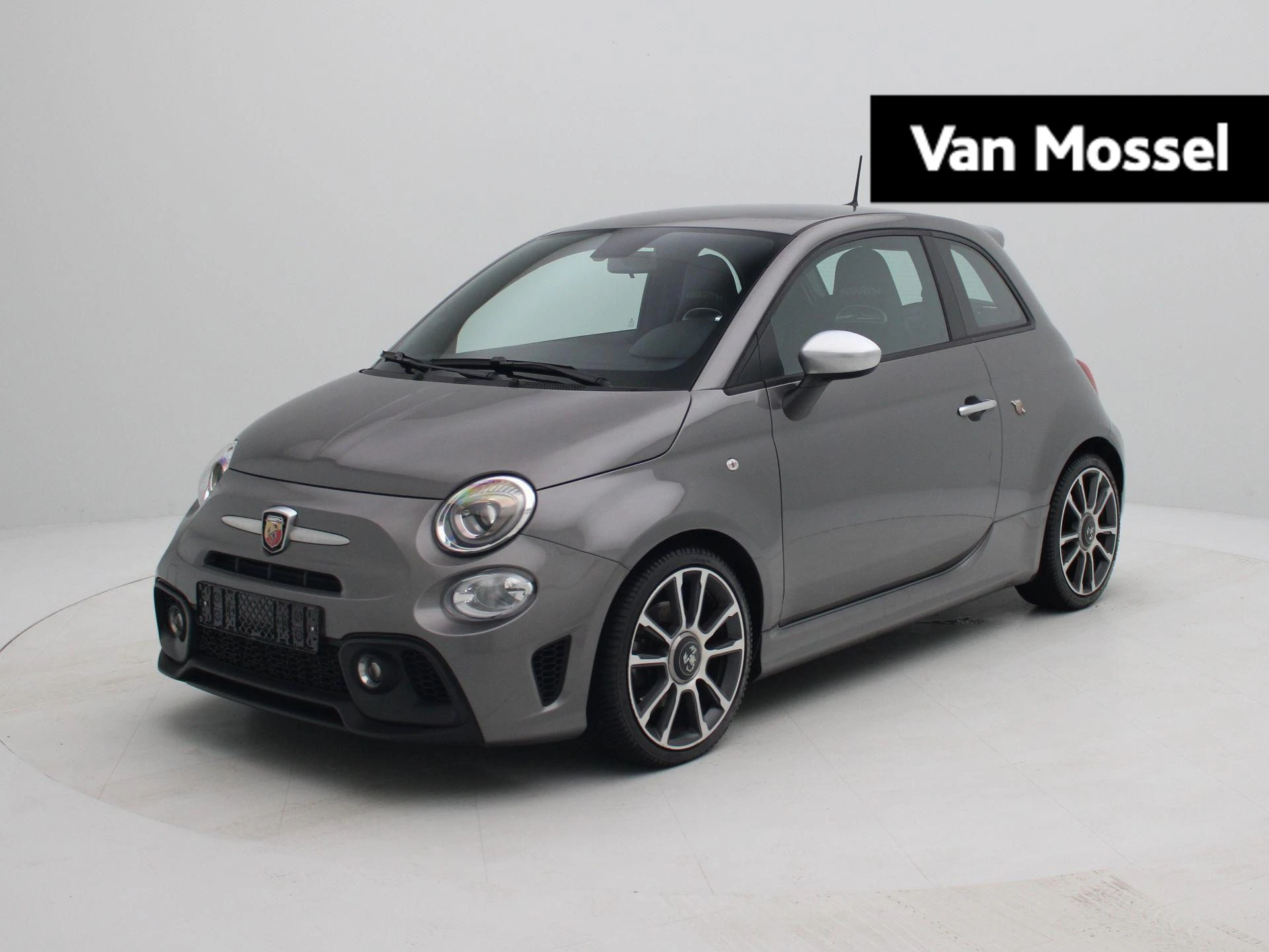 Abarth-595-image-0