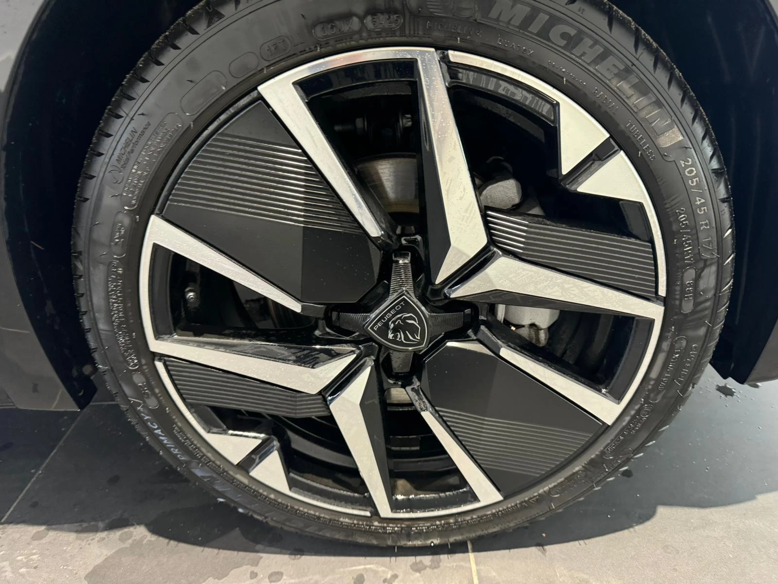 Peugeot-208-image-11