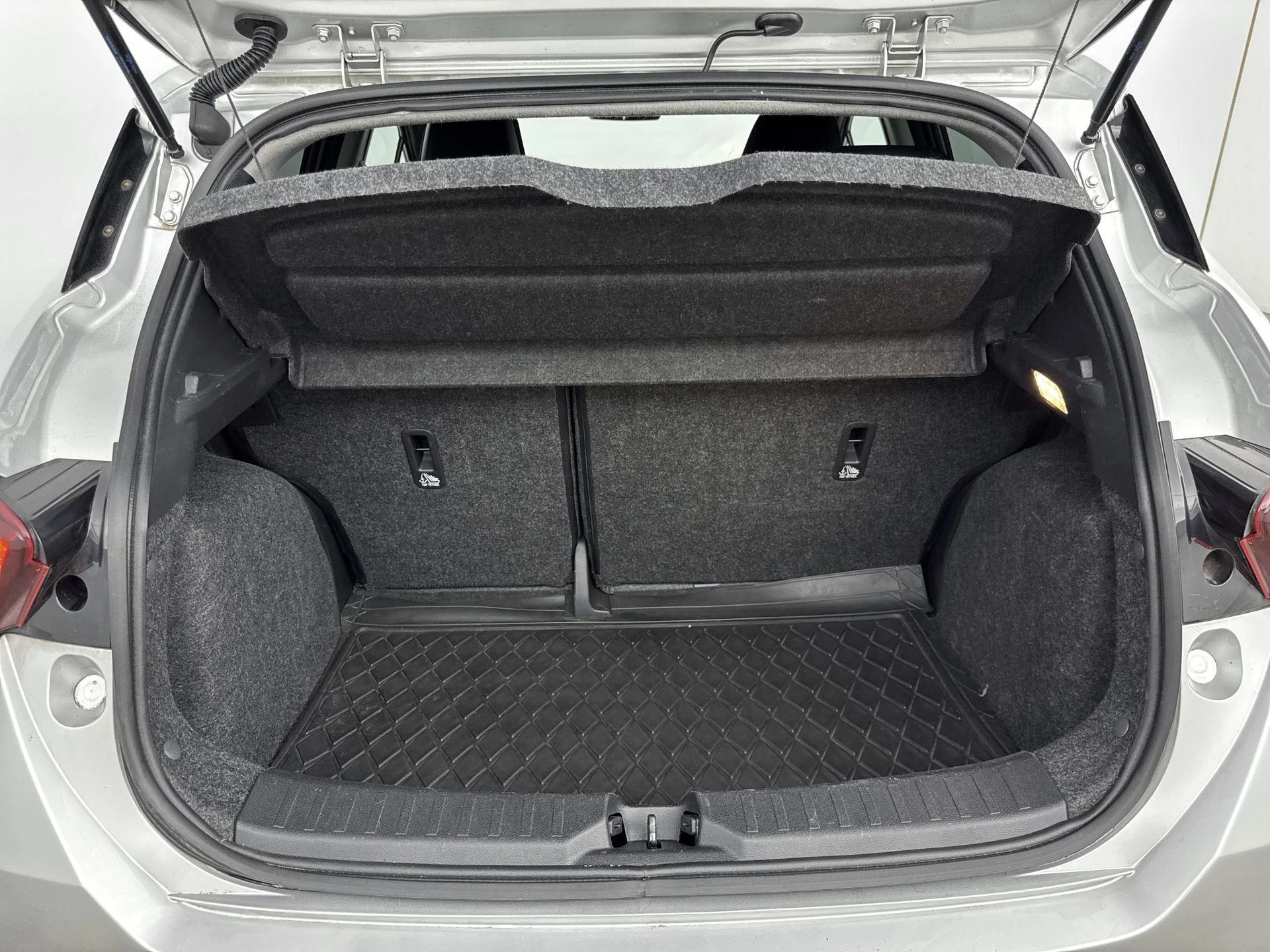 Nissan-Micra-image-23
