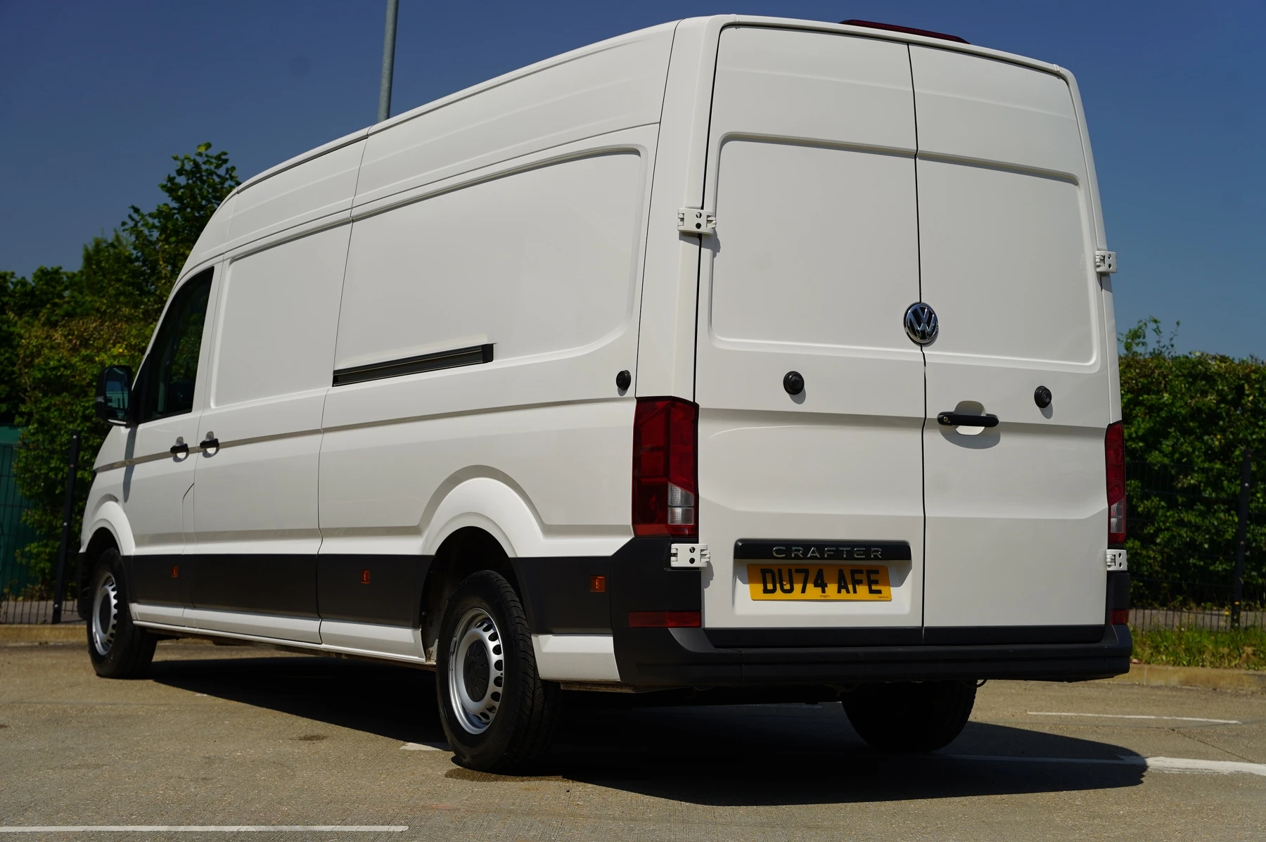 Volkswagen-Crafter-image-2