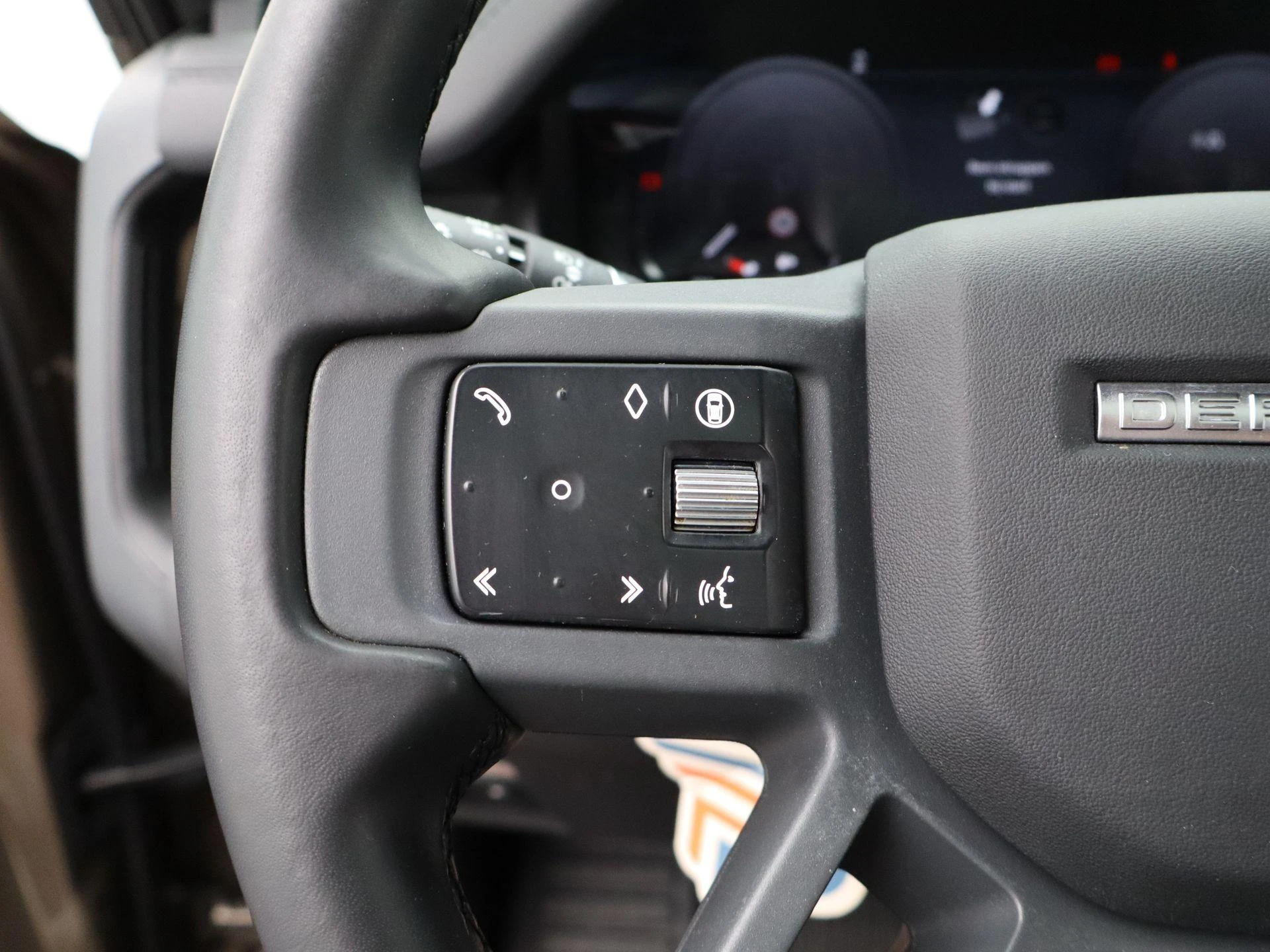 Land Rover Defender 110 2.0 P300e 110 X-Dynamic HSE
