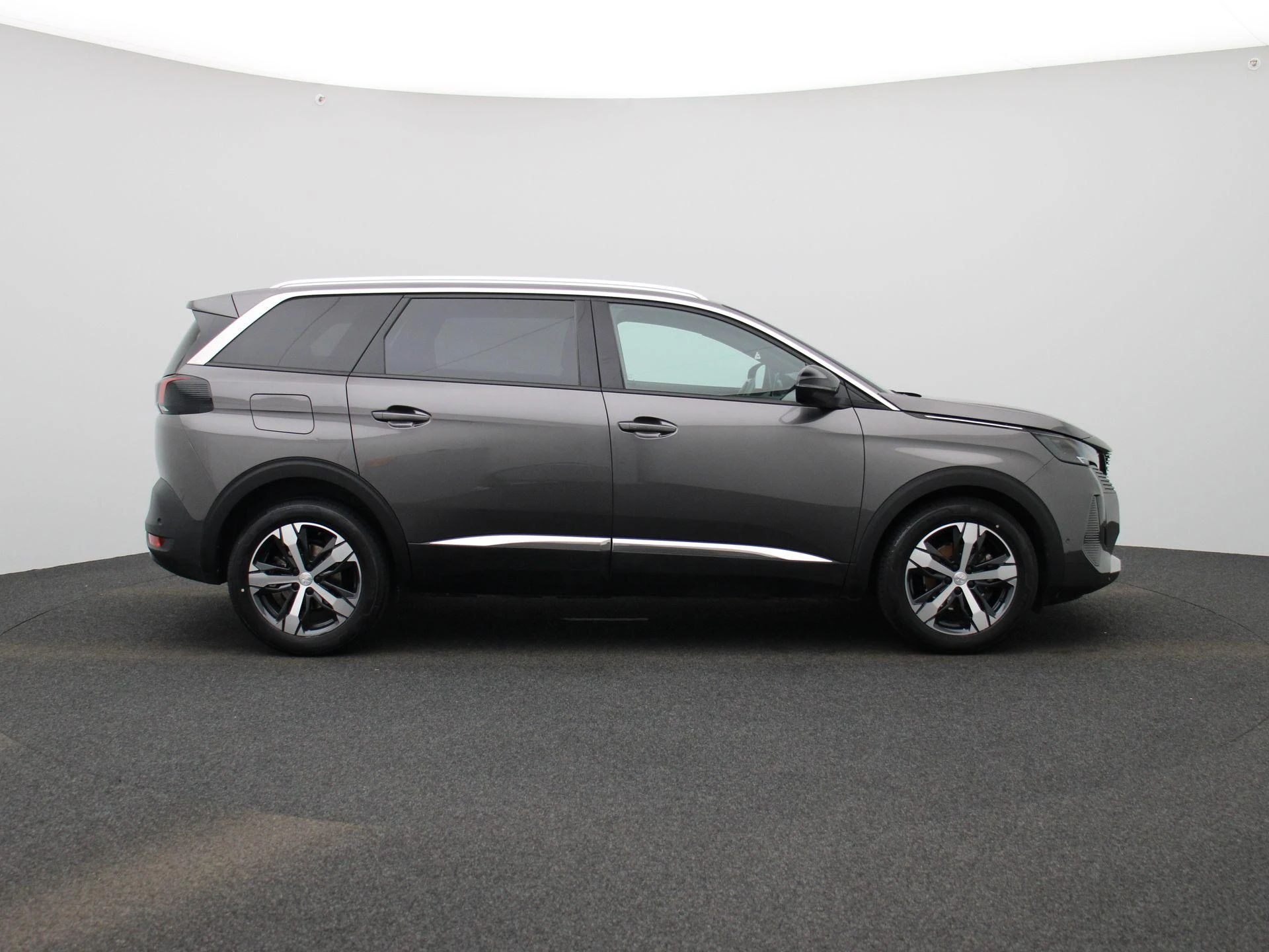 Peugeot-5008-image-6