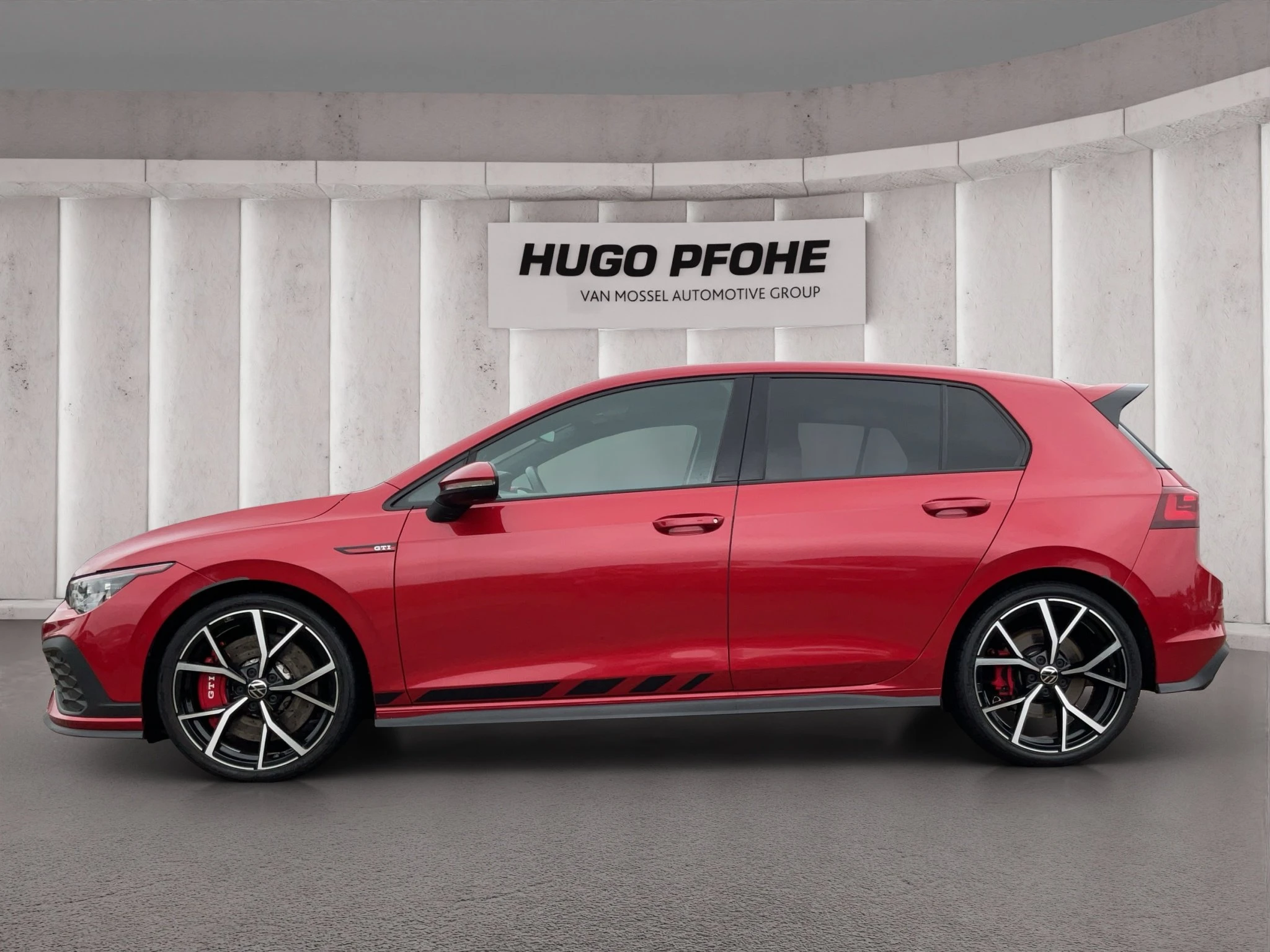 Volkswagen-Golf-image-1