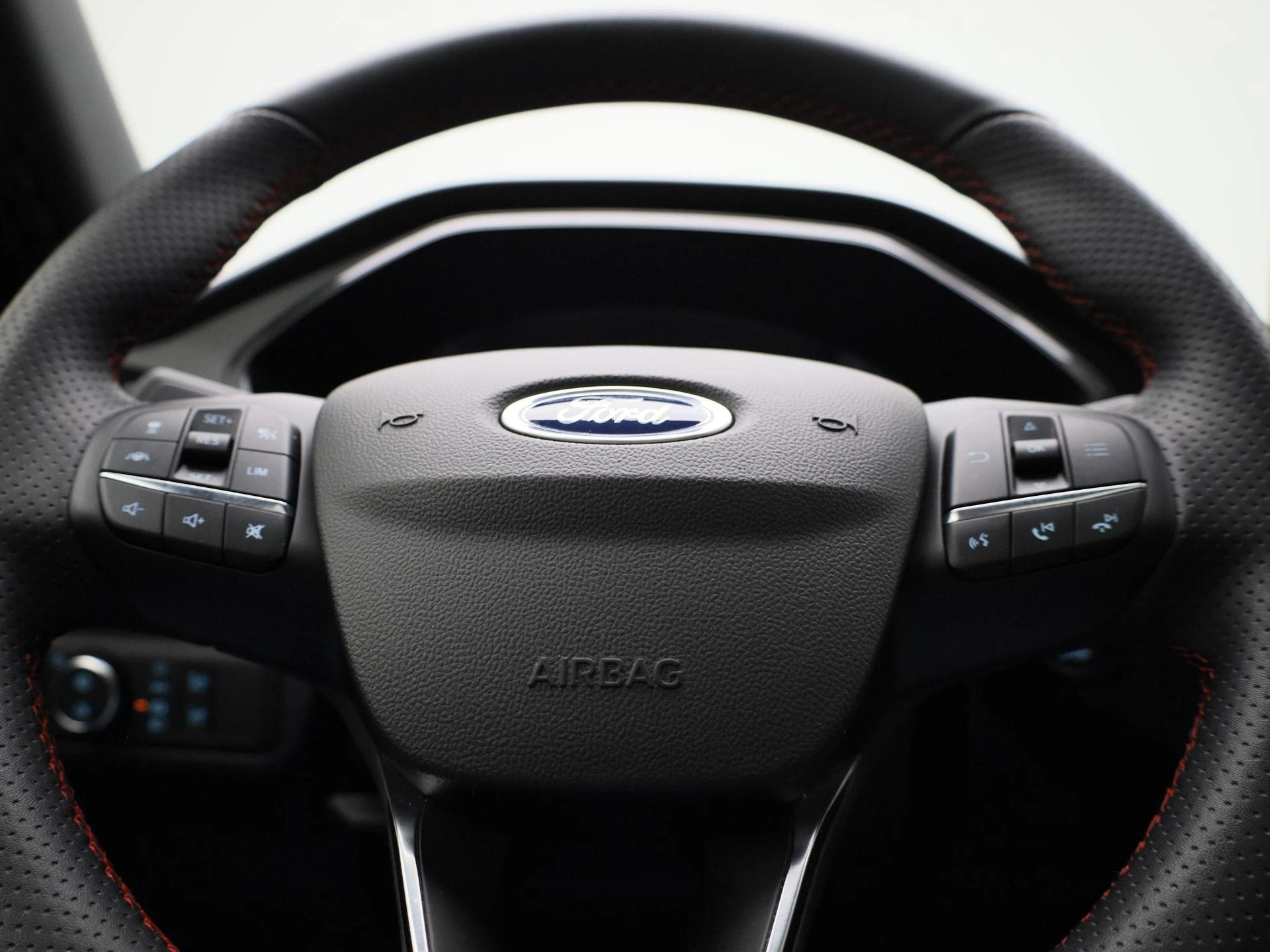 Ford-Kuga-image-32