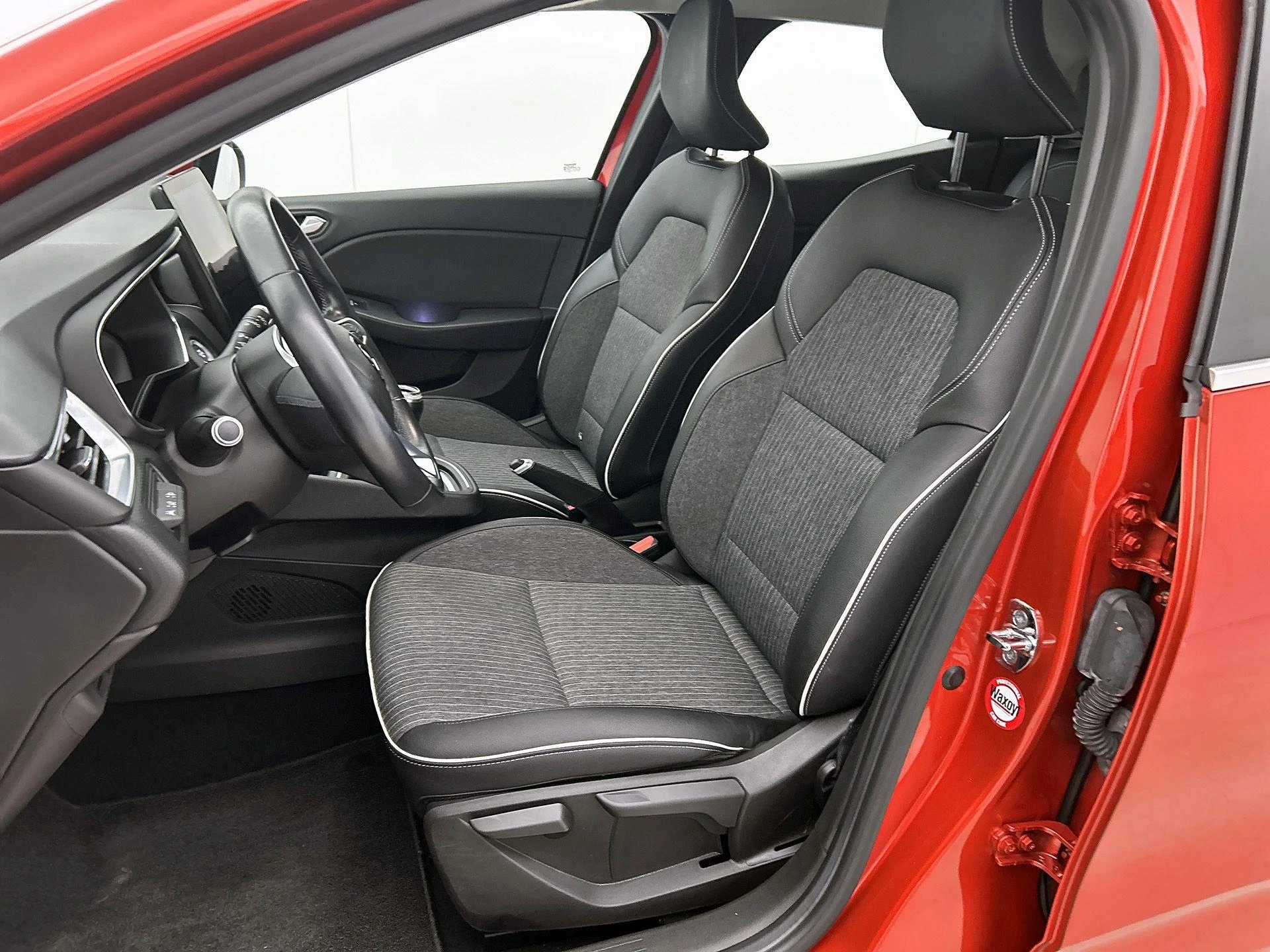 Renault-Clio-image-42