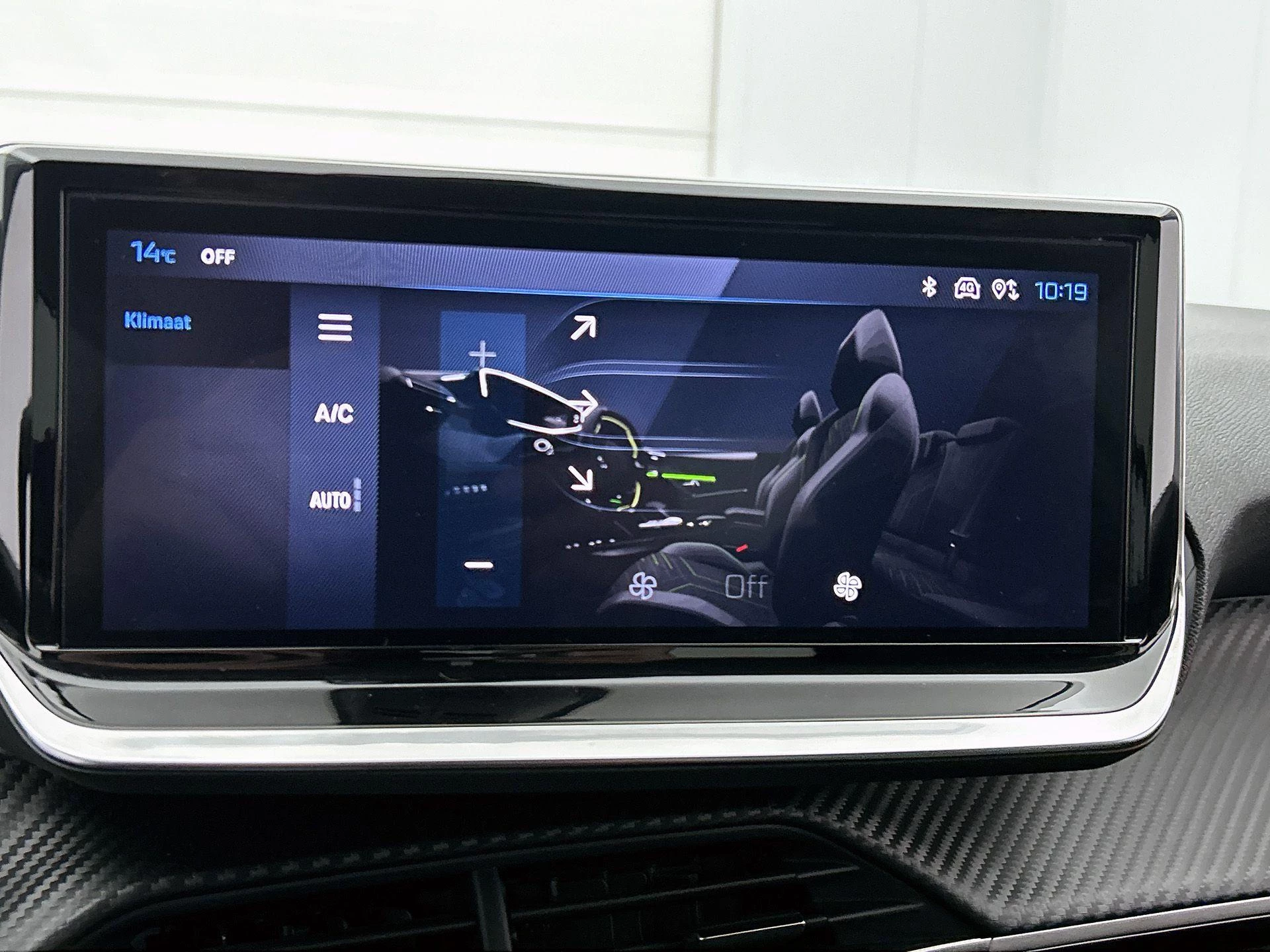 Peugeot-208-image-22
