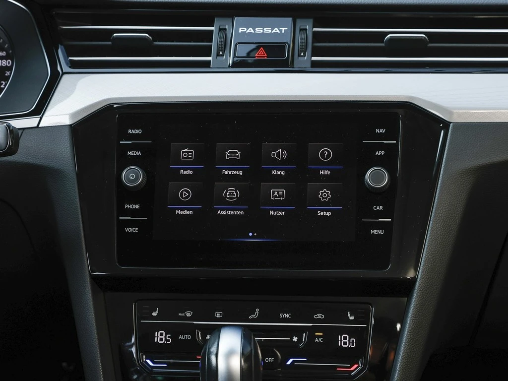 Volkswagen-Passat-image-11